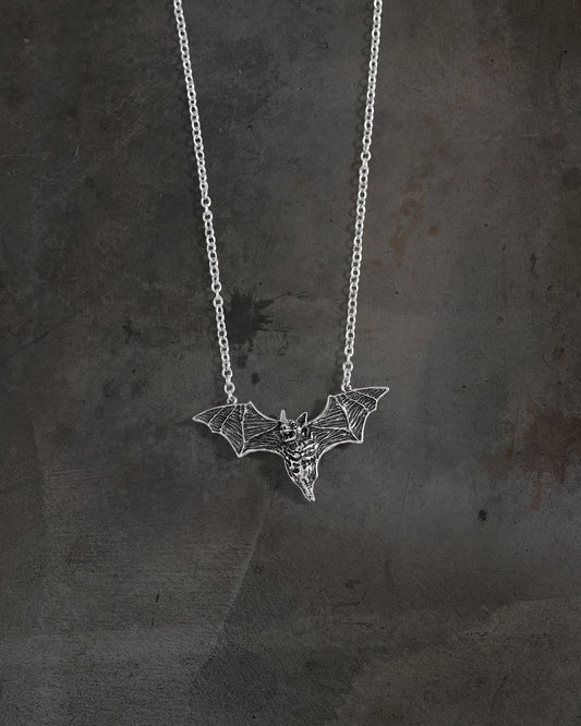 DITCH SILVER BAT CHAIN