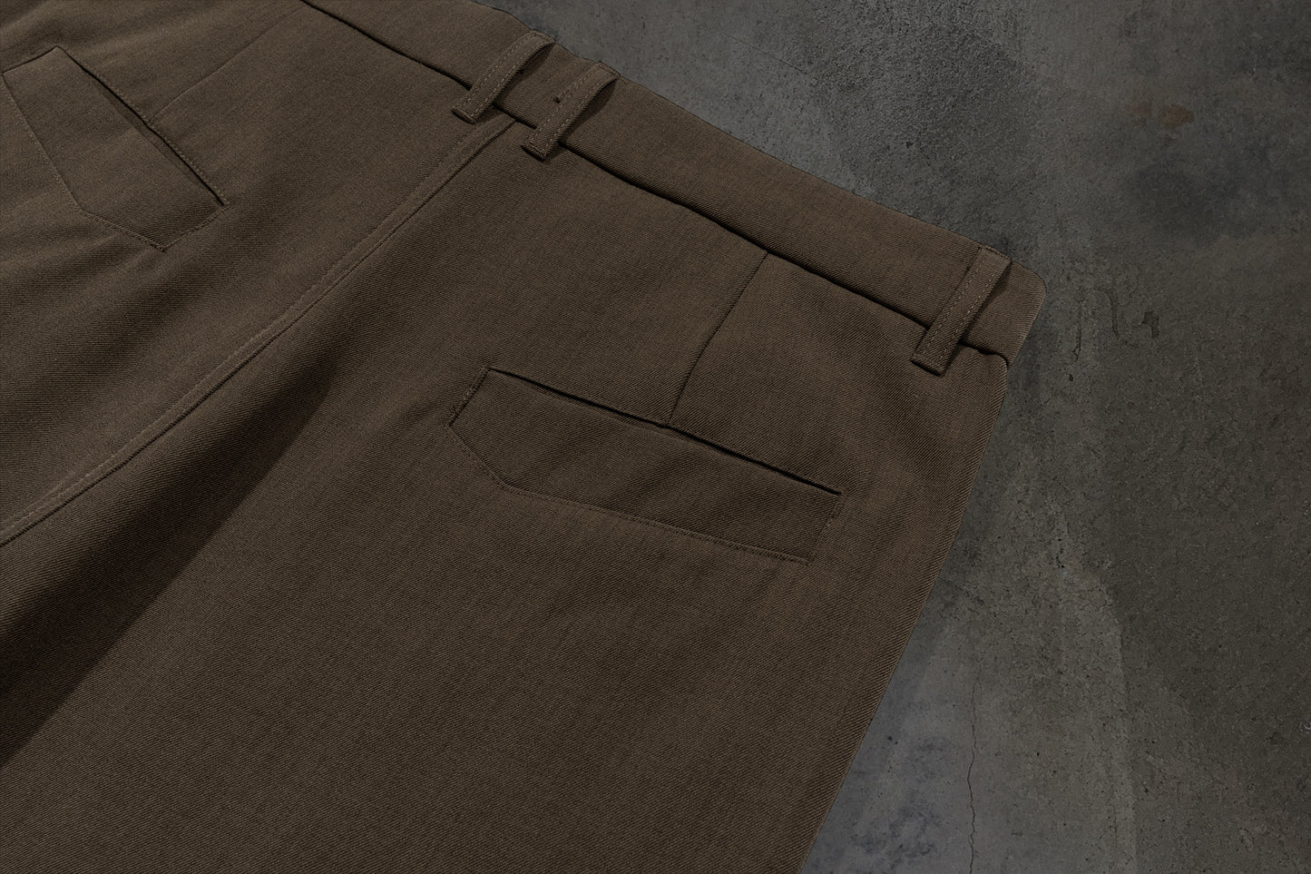 WIDE-LEG DRESS PANTS (MOCHA)