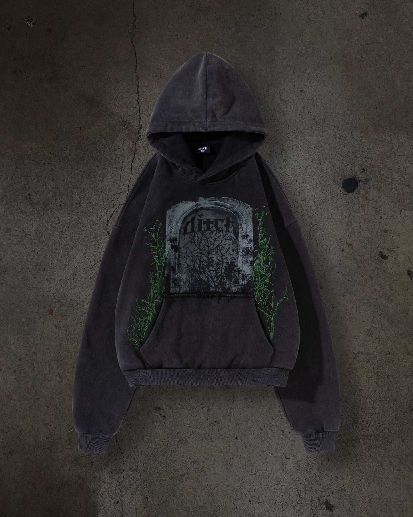 EMBROIDERED VINE PULLOVER (COAL)