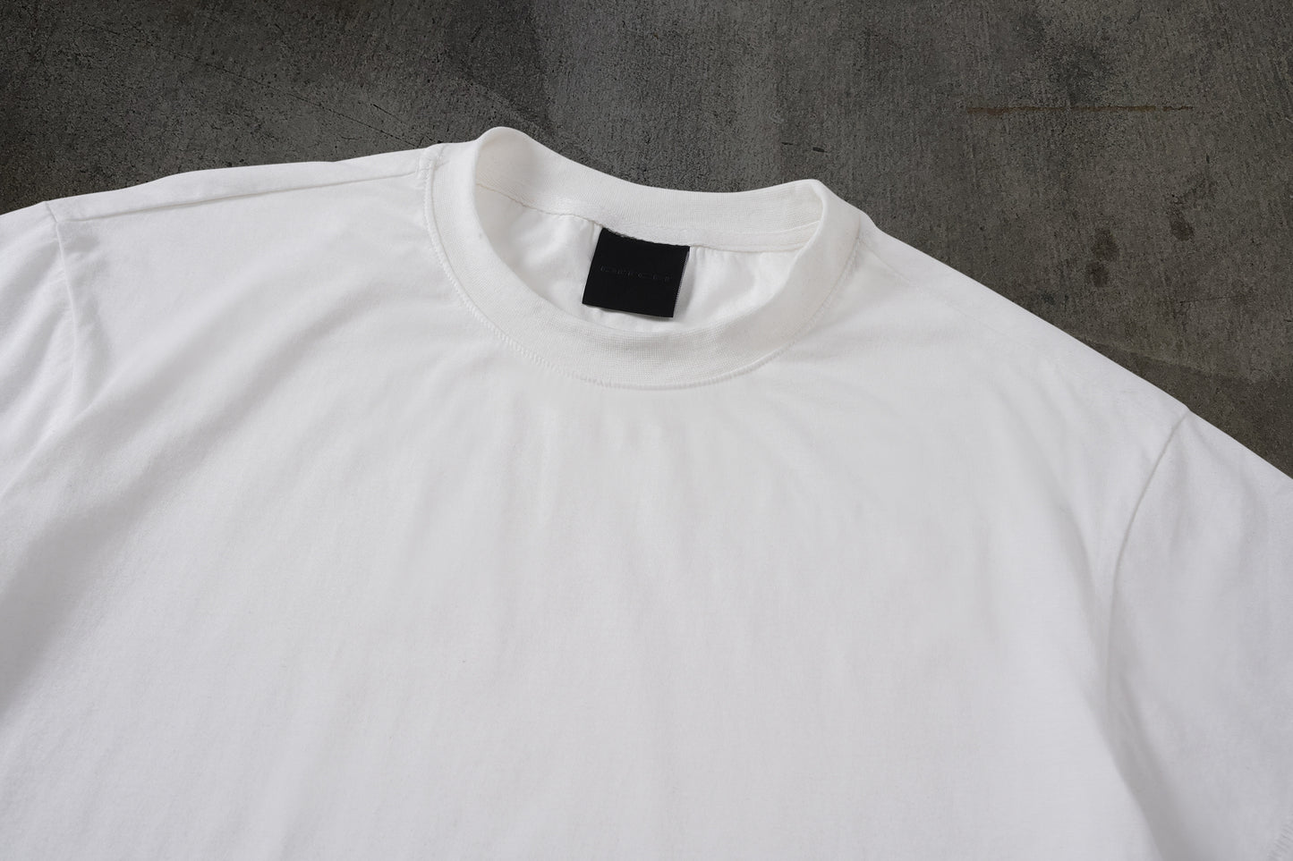 CROPPED BLANK TEE (WHITE)