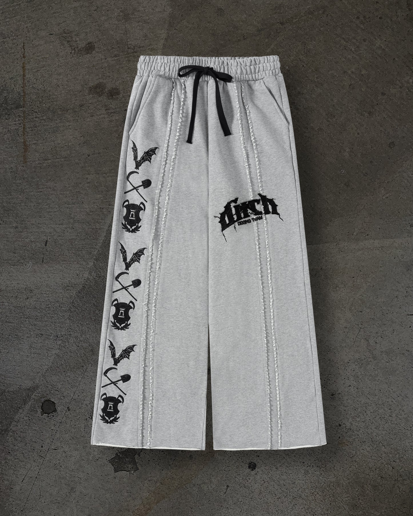 PATCHED SWEATS (HEATHER GREY)