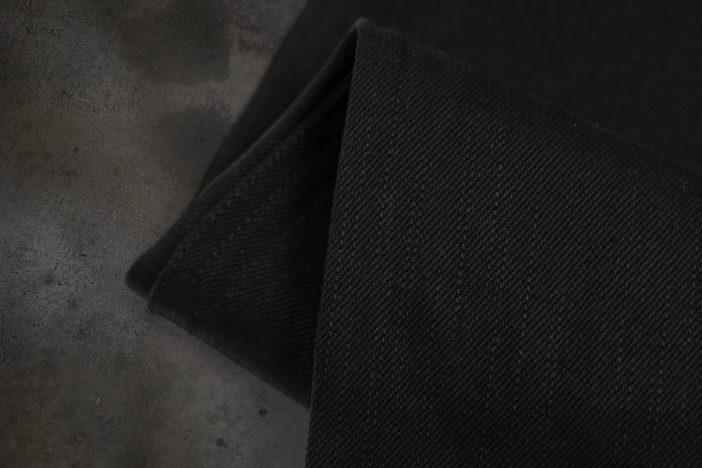 JAPANESE SELVEDGE SLUB DOUBLE KNEES (JET BLACK)