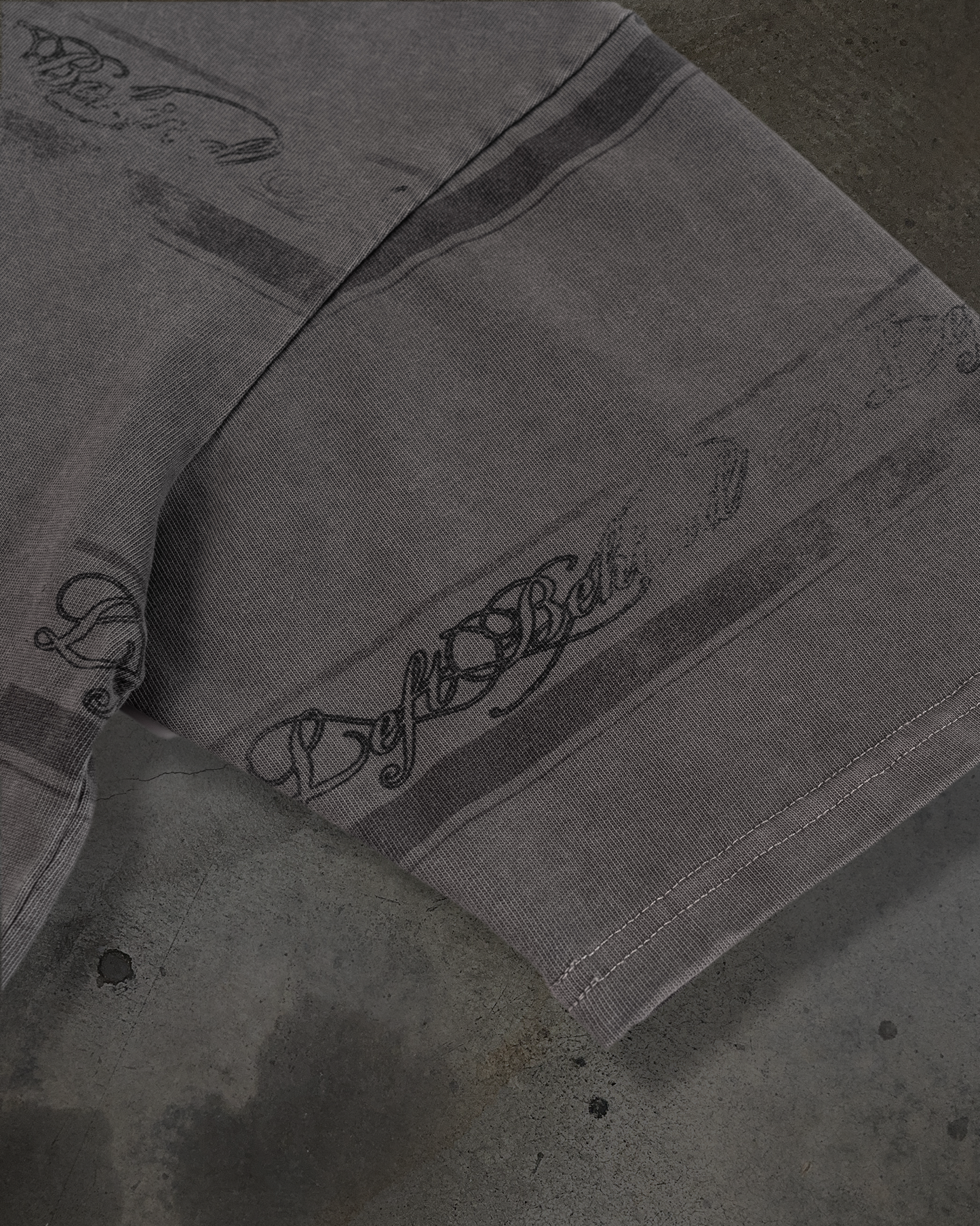 DISTRESSED STRIPE TEE (DYED GREY)