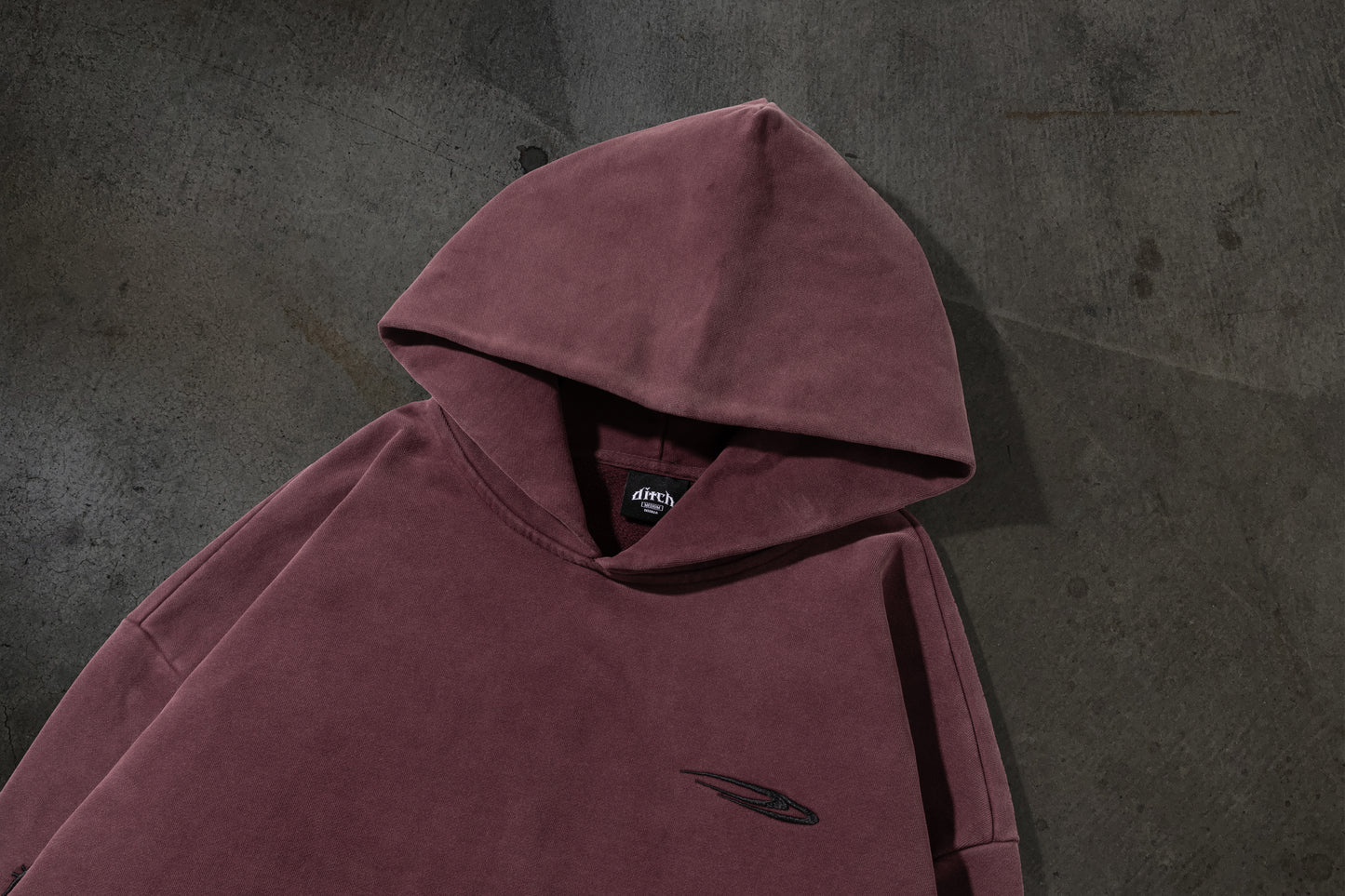 ATHLETIC BARBED PULLOVER (CRIMSON)