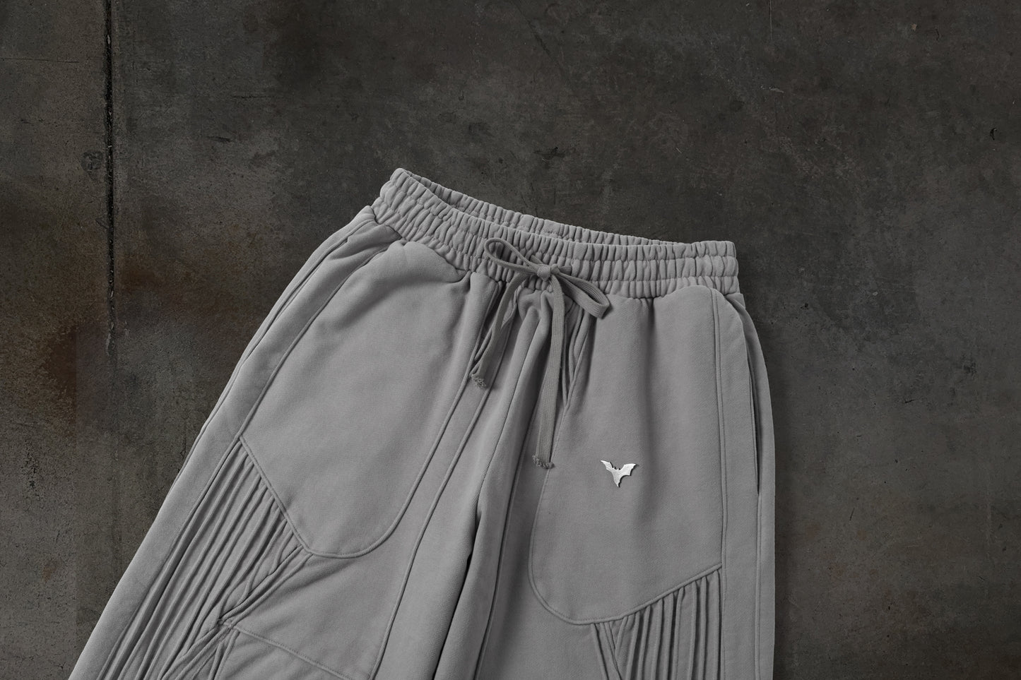 BIKER SWEATS (SAND)