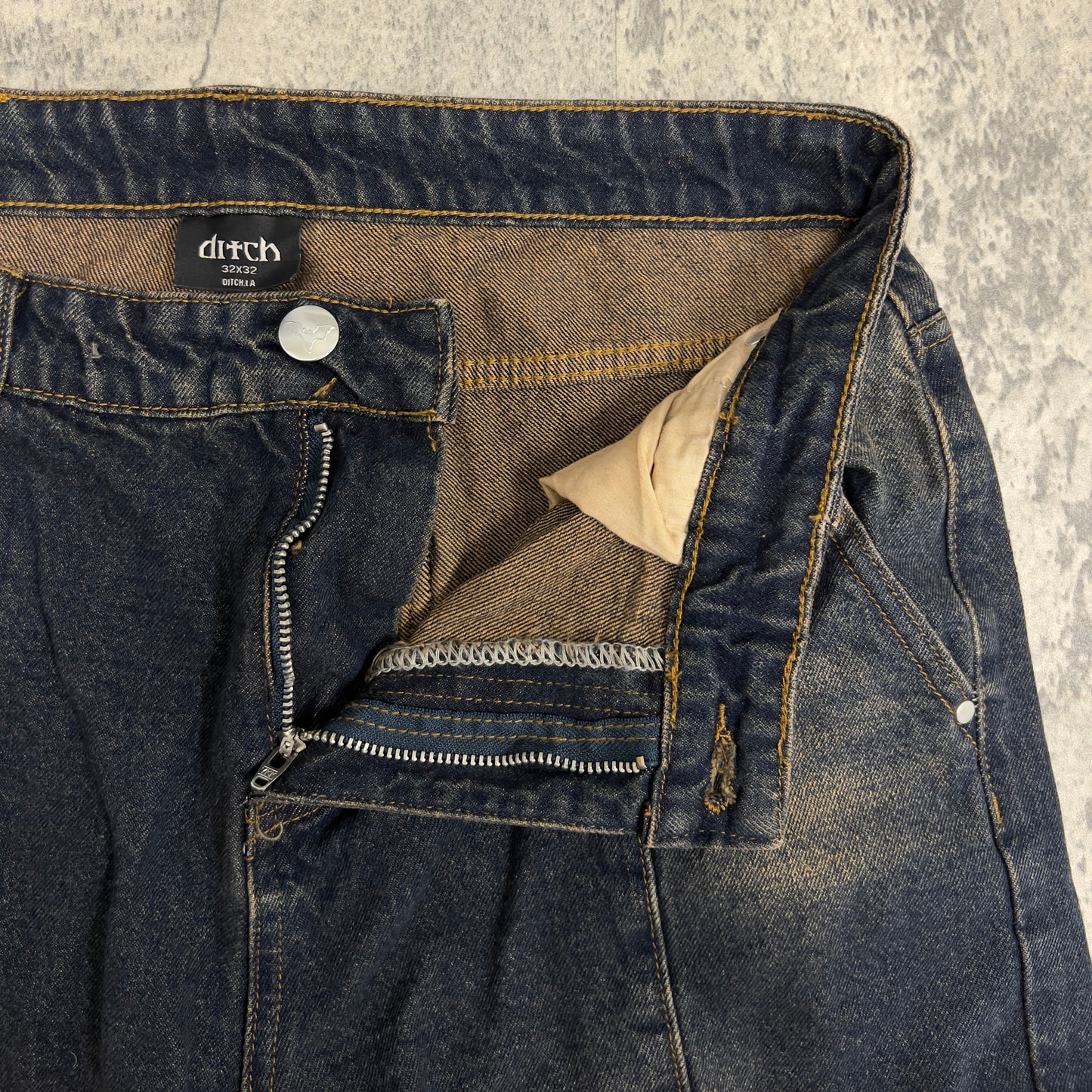 DITCH CARGOS (NAVY)