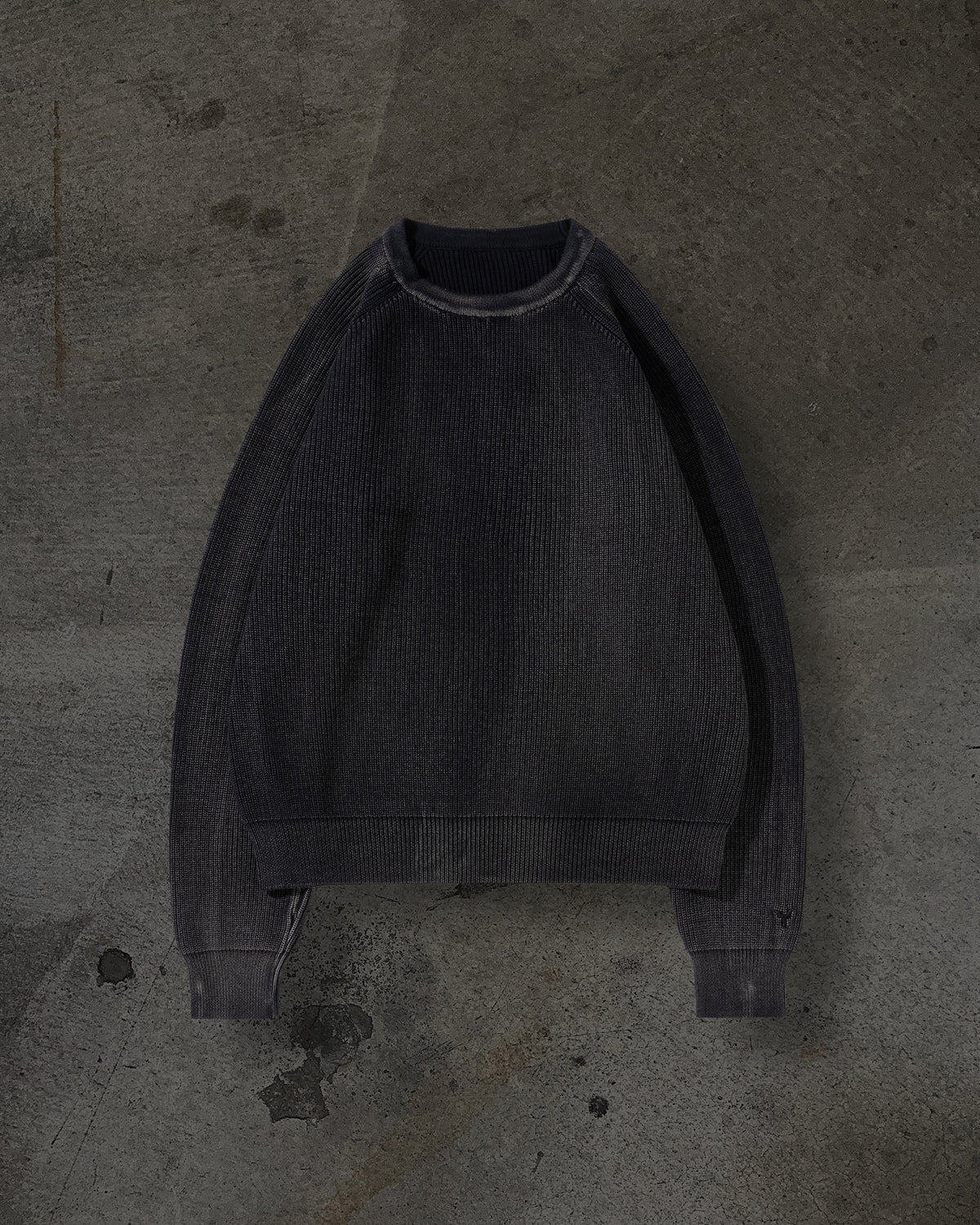 RIBBED KNIT SWEATER (COAL)