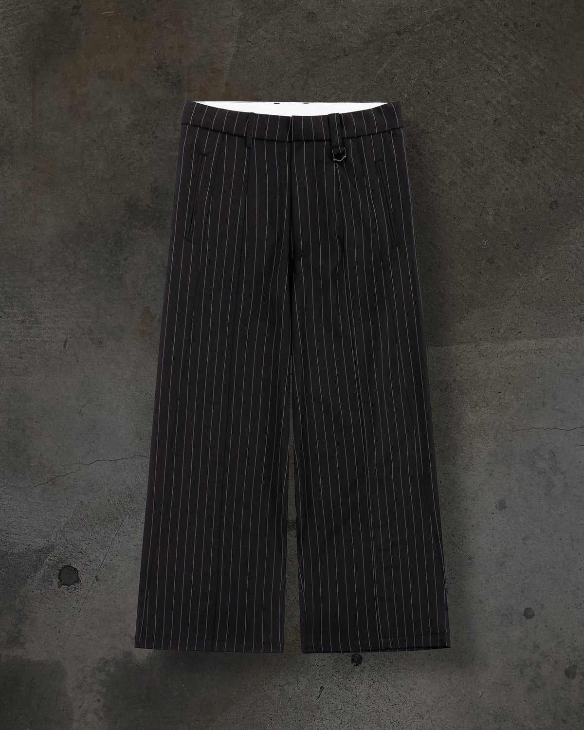 WIDE-LEG DRESS PANTS (PINSTRIPED BLK/WHT)