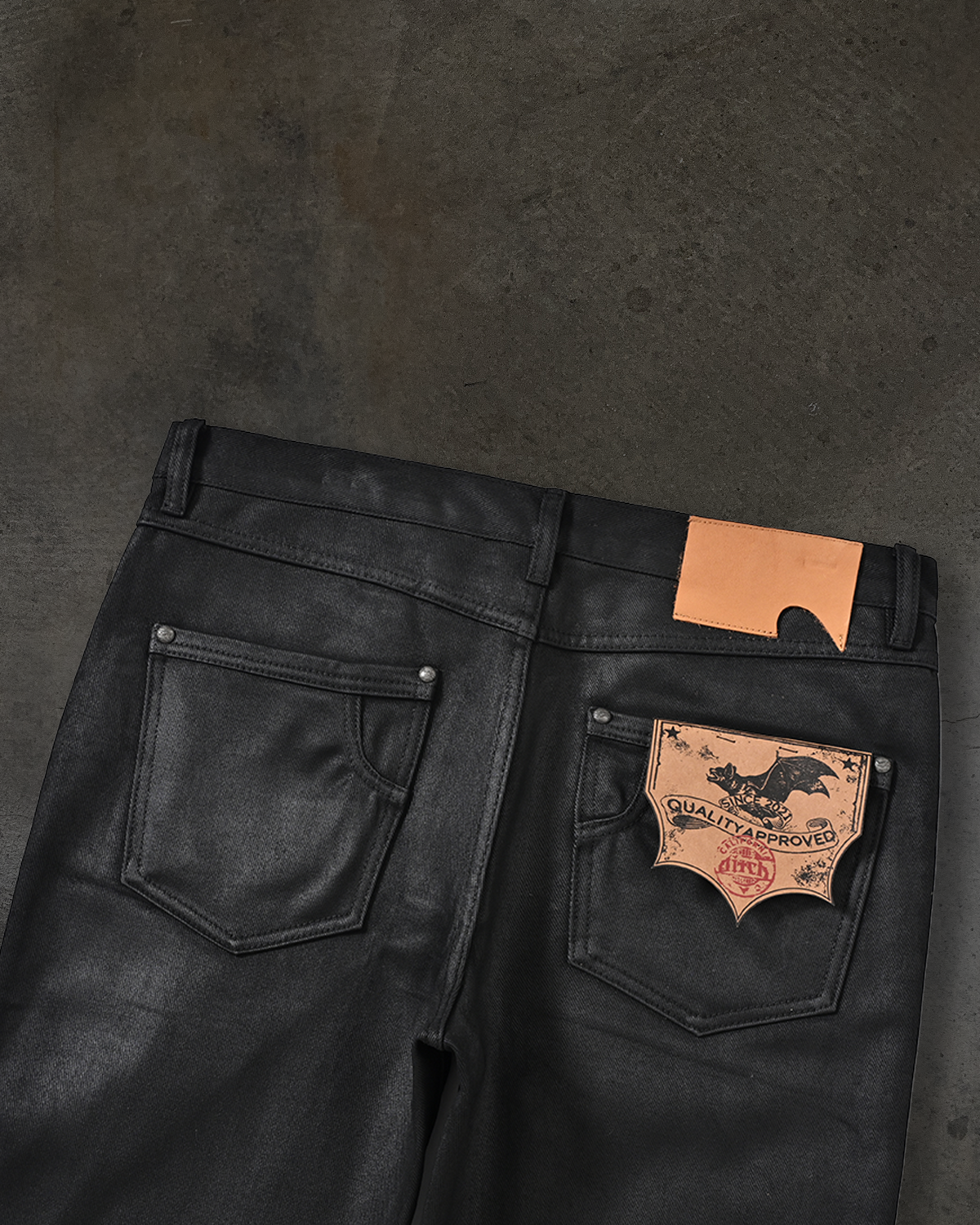 SLIM BOOTCUT COATED DENIM (WAXED NOIR)