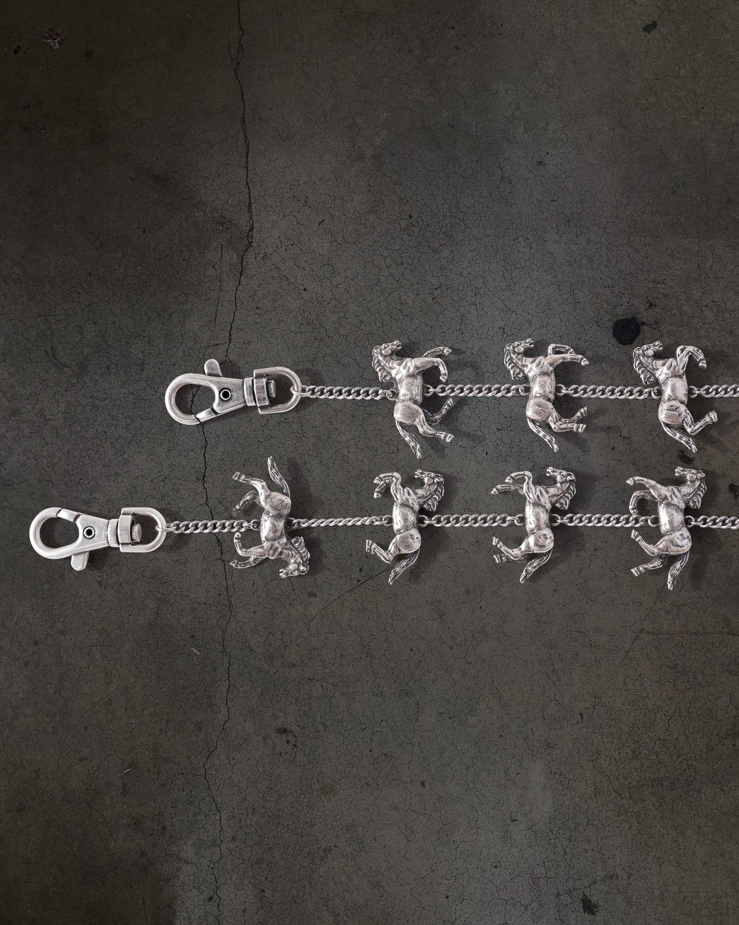 CAROUSEL WALLET CHAIN