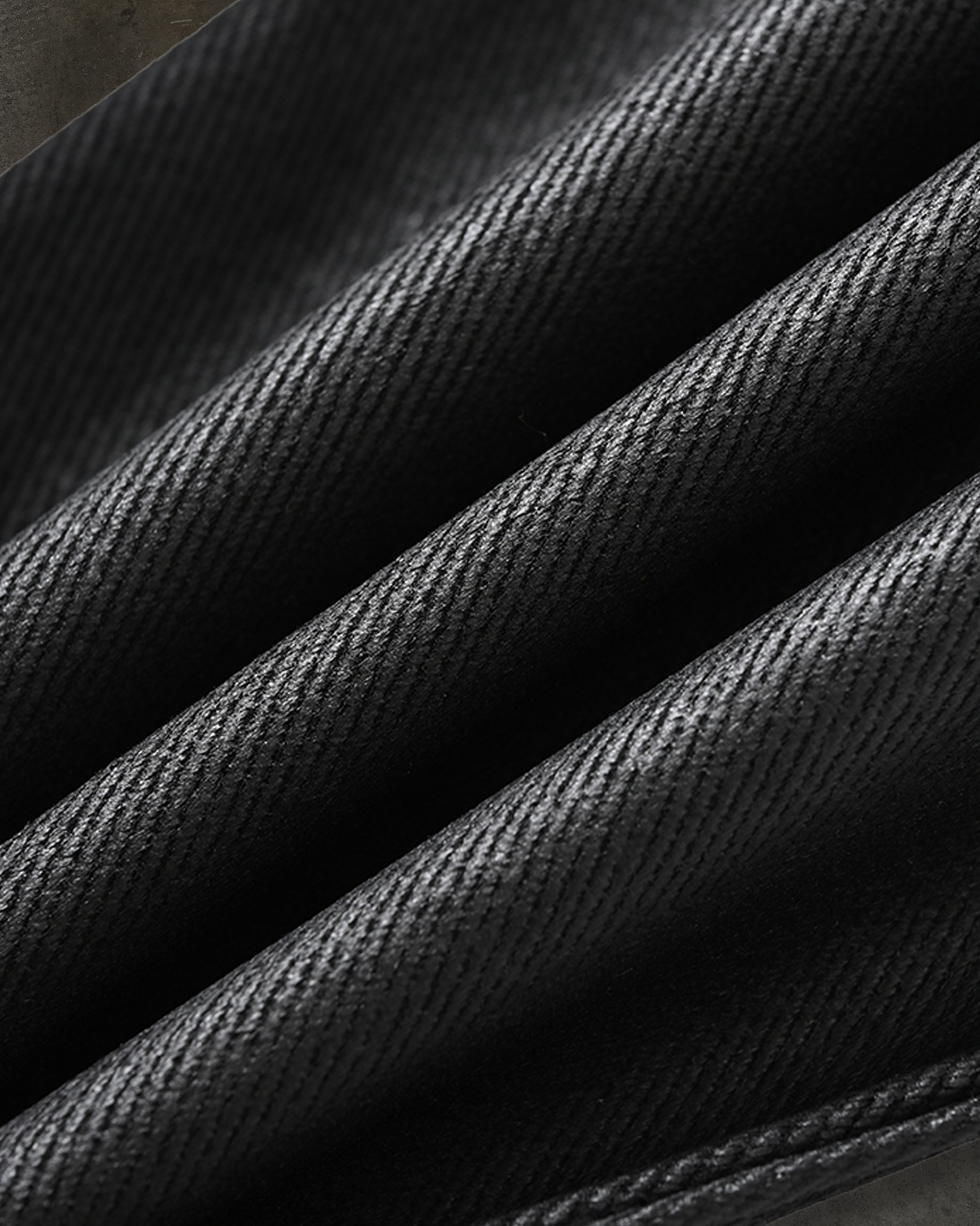 SLIM BOOTCUT COATED DENIM (WAXED NOIR)