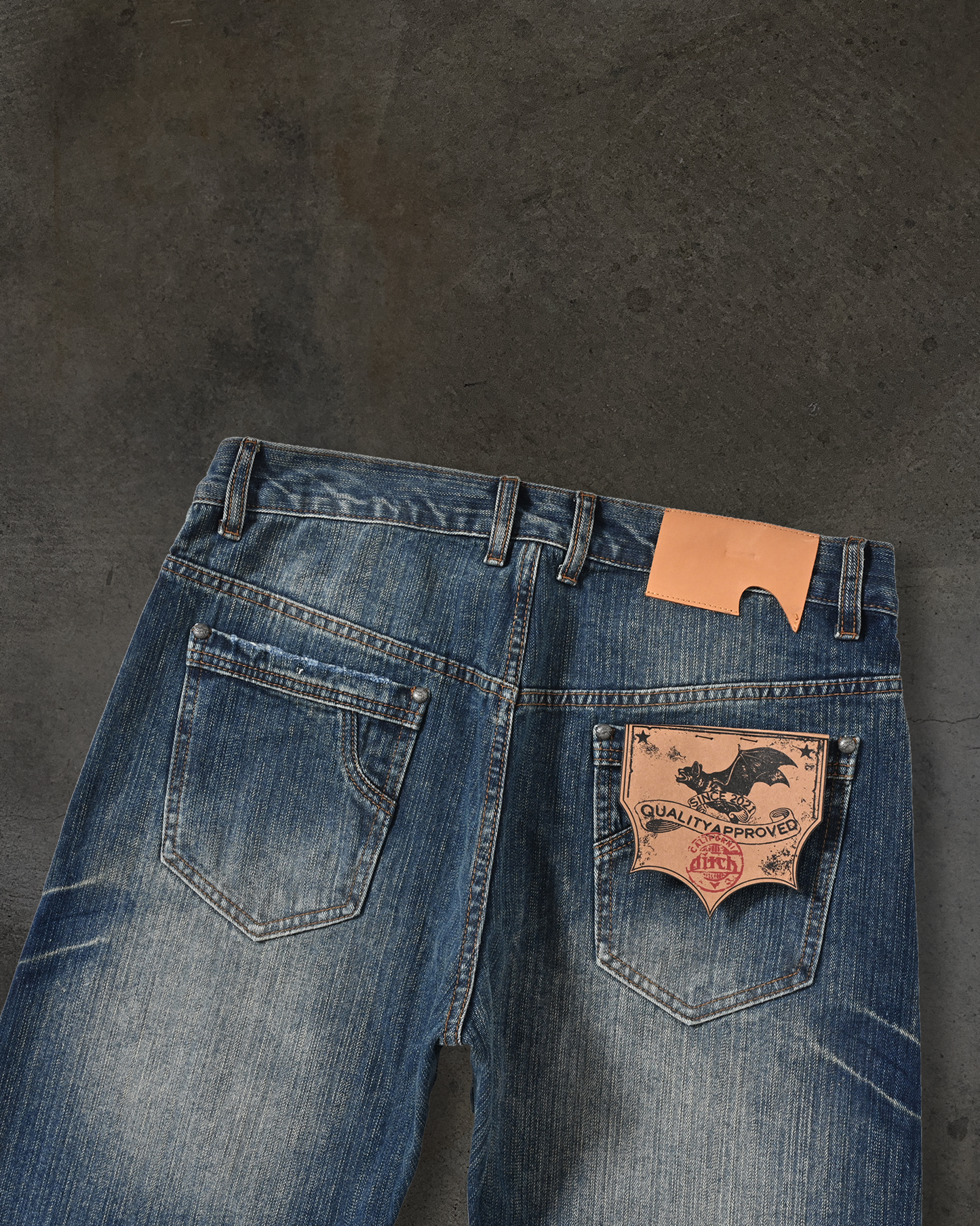 CLAWMARK DENIM (DARK WASH)