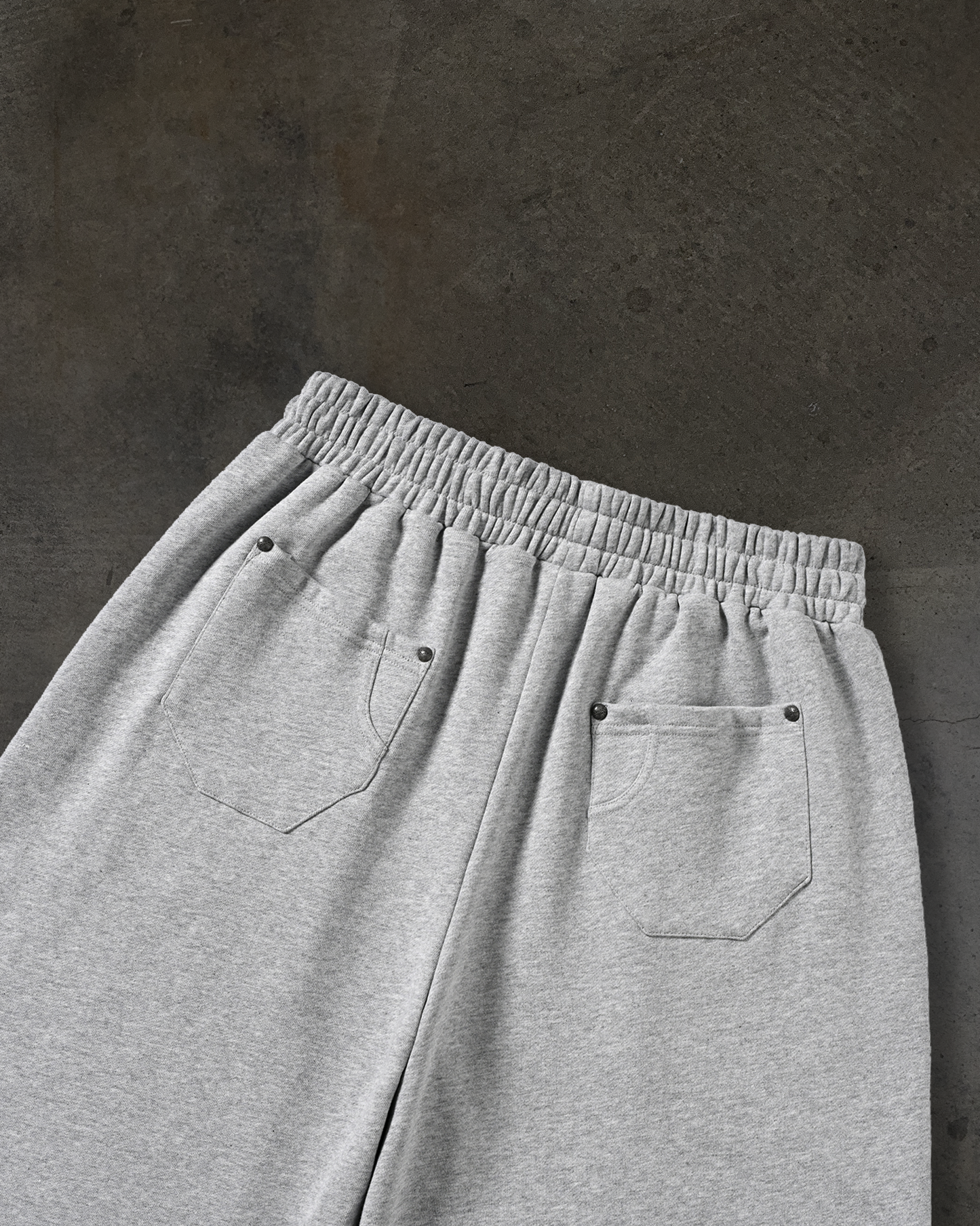 BAGGY SWEATSHORTS (HEATHER) – ditch