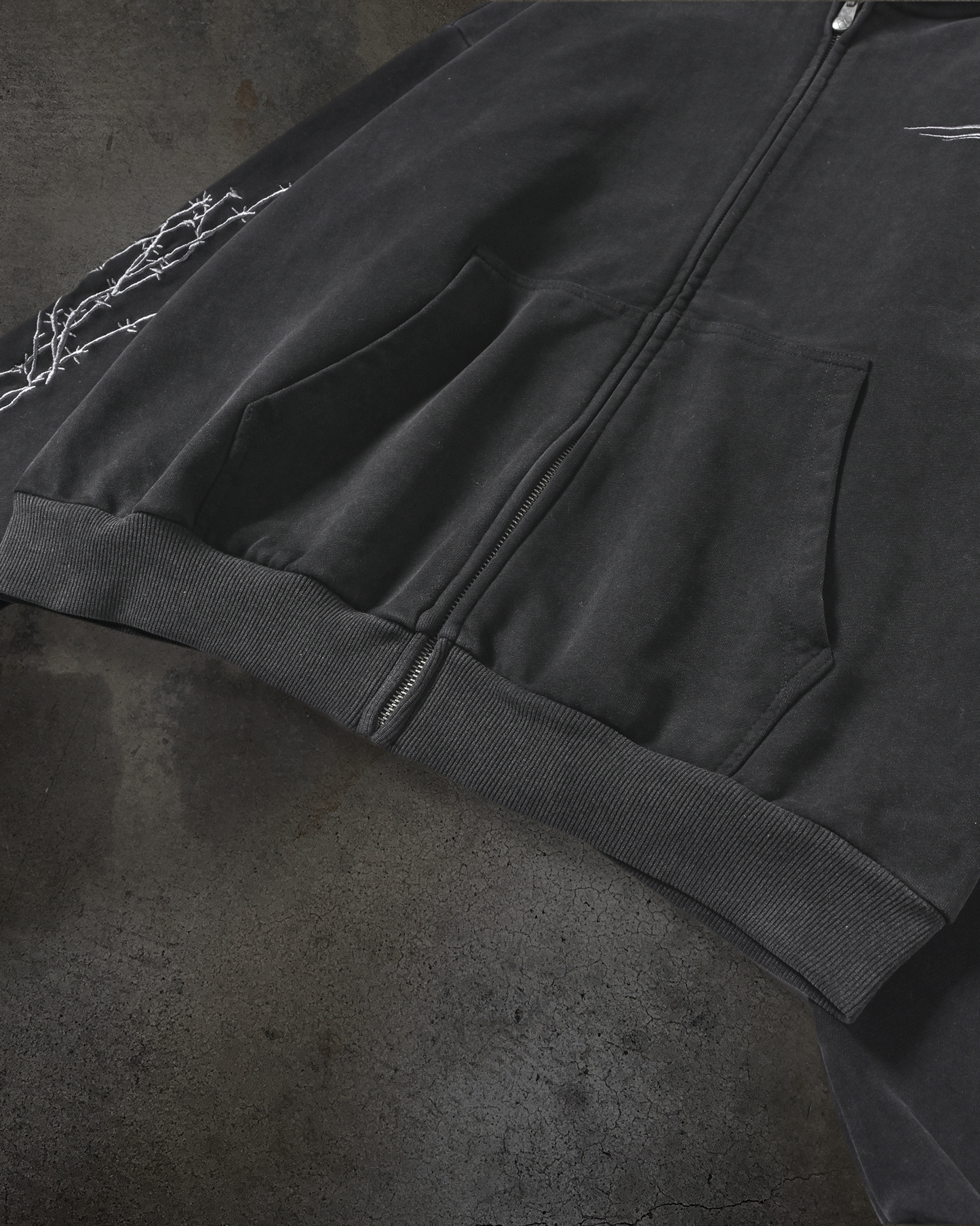 ATHLETIC BARBED ZIPUP (COAL)