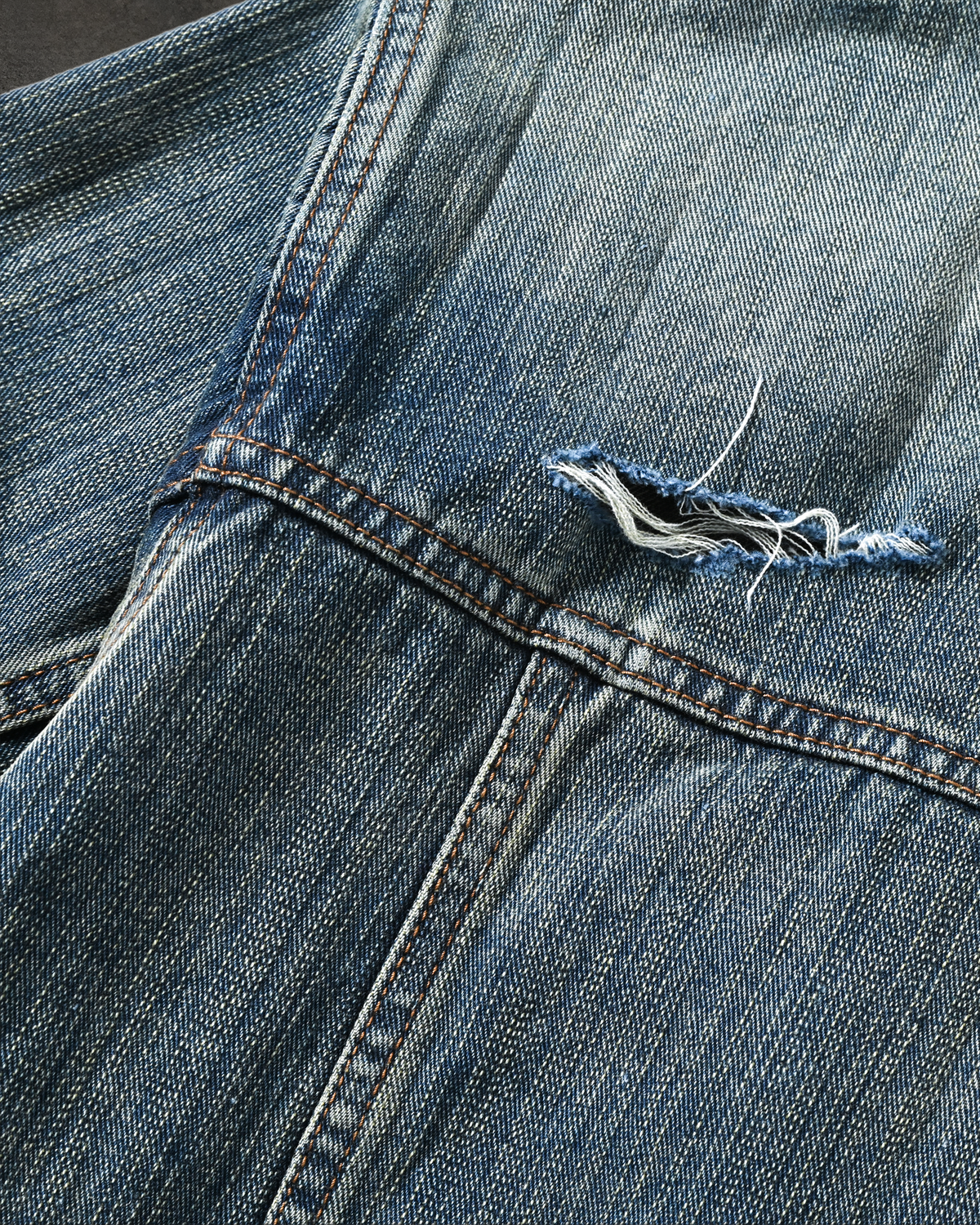 FADED DENIM JACKET (DIRTY WASH)