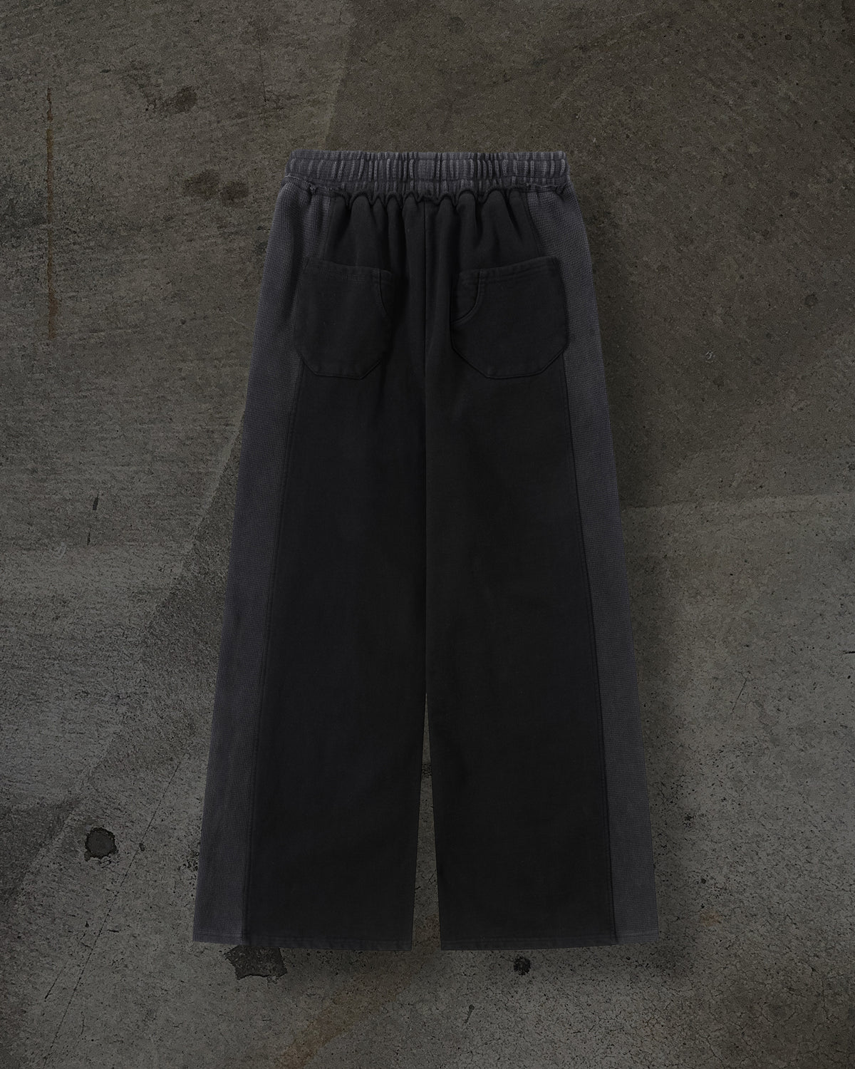 SUMMIT SWEATS (COAL/THERMAL)