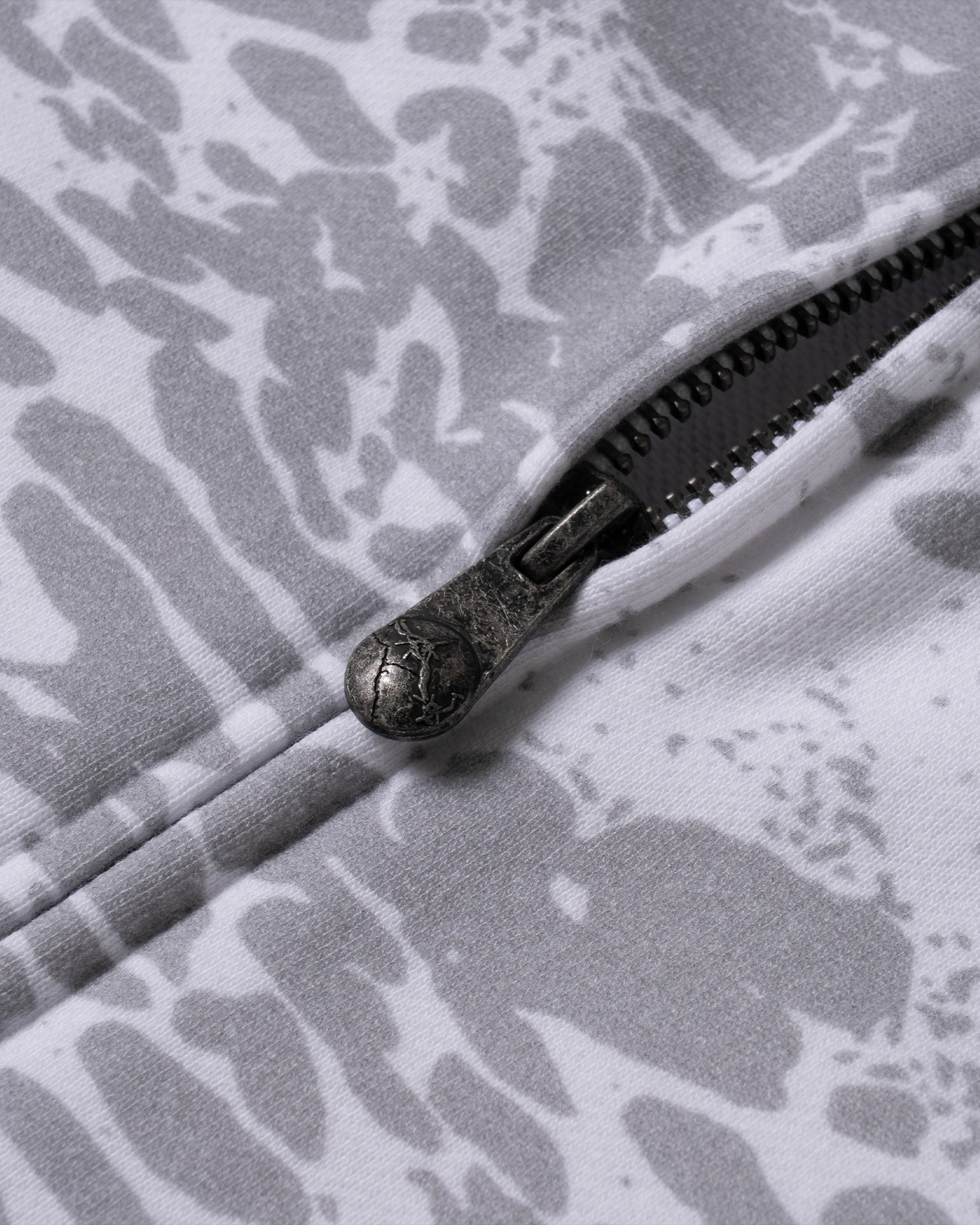 SNOW TRIBAL ZIPUP (WHITE)