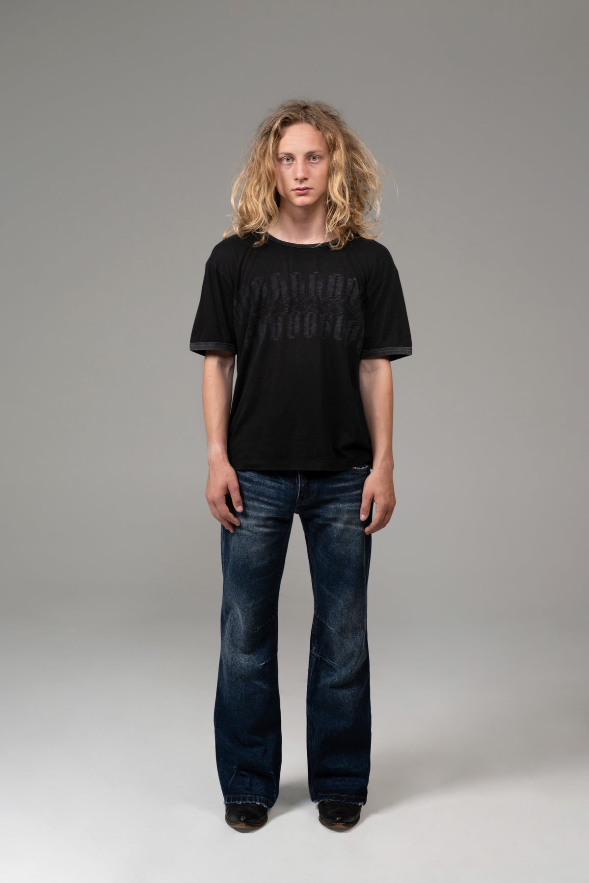 RAZORBLADE RINGER TEE (COAL)