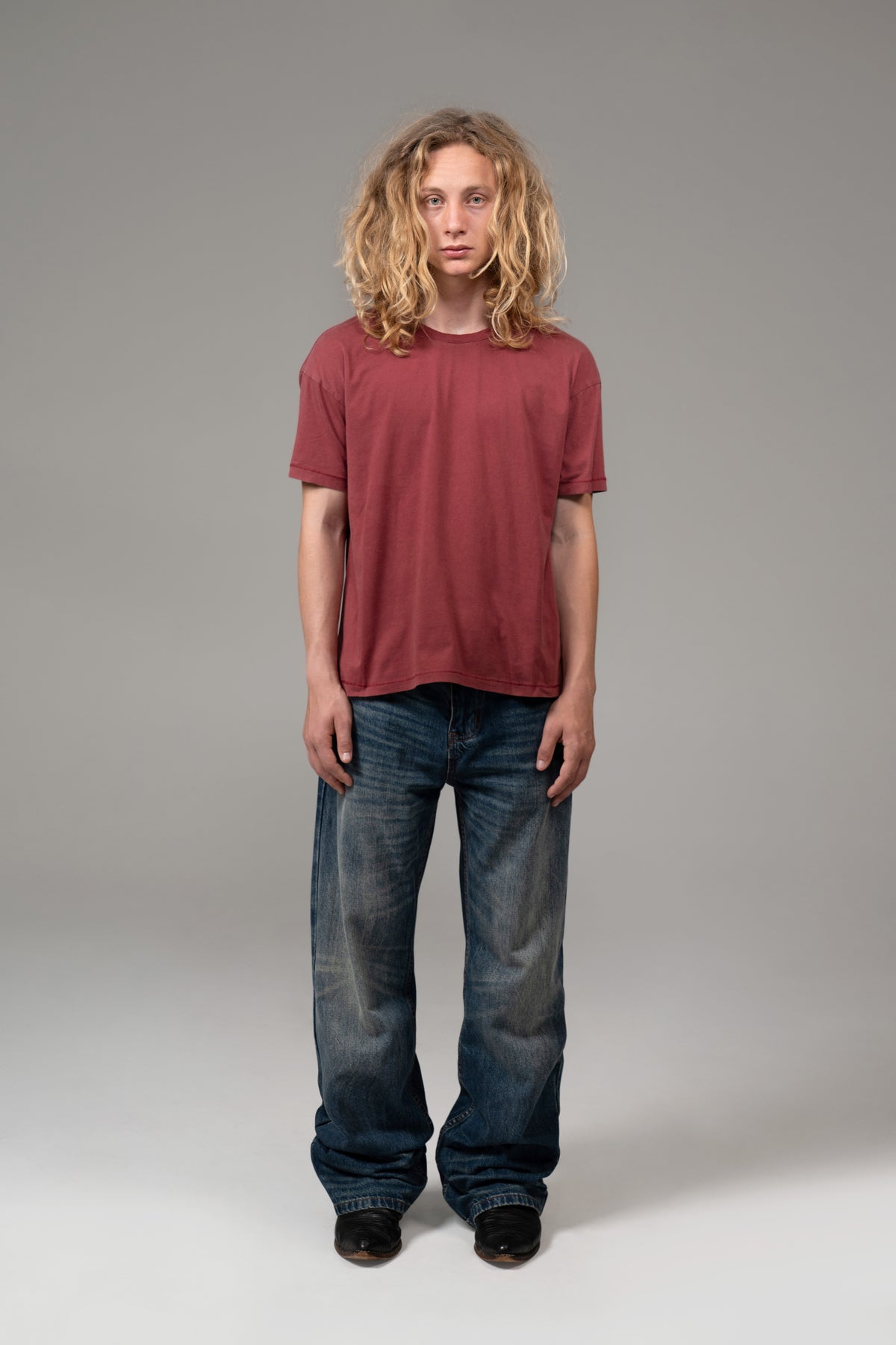 CROPPED BLANK TEE (CRIMSON)