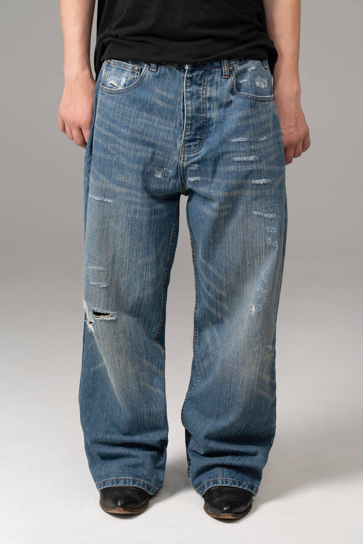 SLUB REPAIRED DENIM (LIGHT WASH)