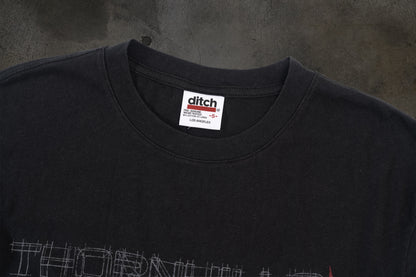 THORNHILLS TEE (COAL)