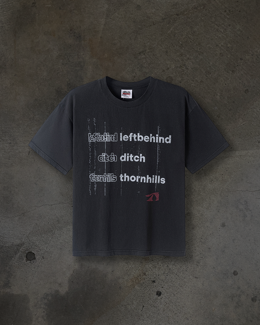 DISTORTED TEXT TEE (COAL)