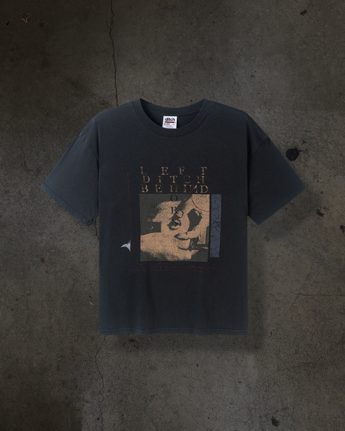 EYELID TEE (COAL)