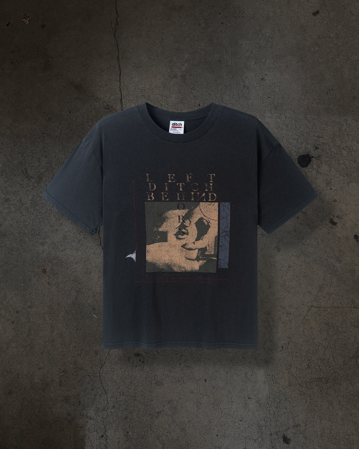 EYELID TEE (COAL)