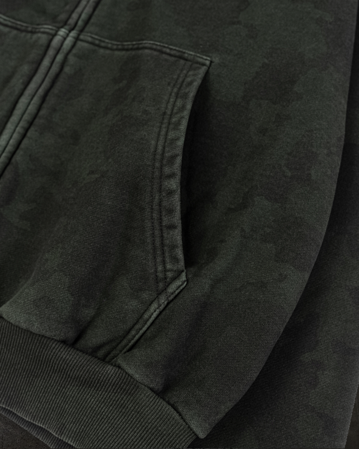 BLANK ZIPUP (CAMO)