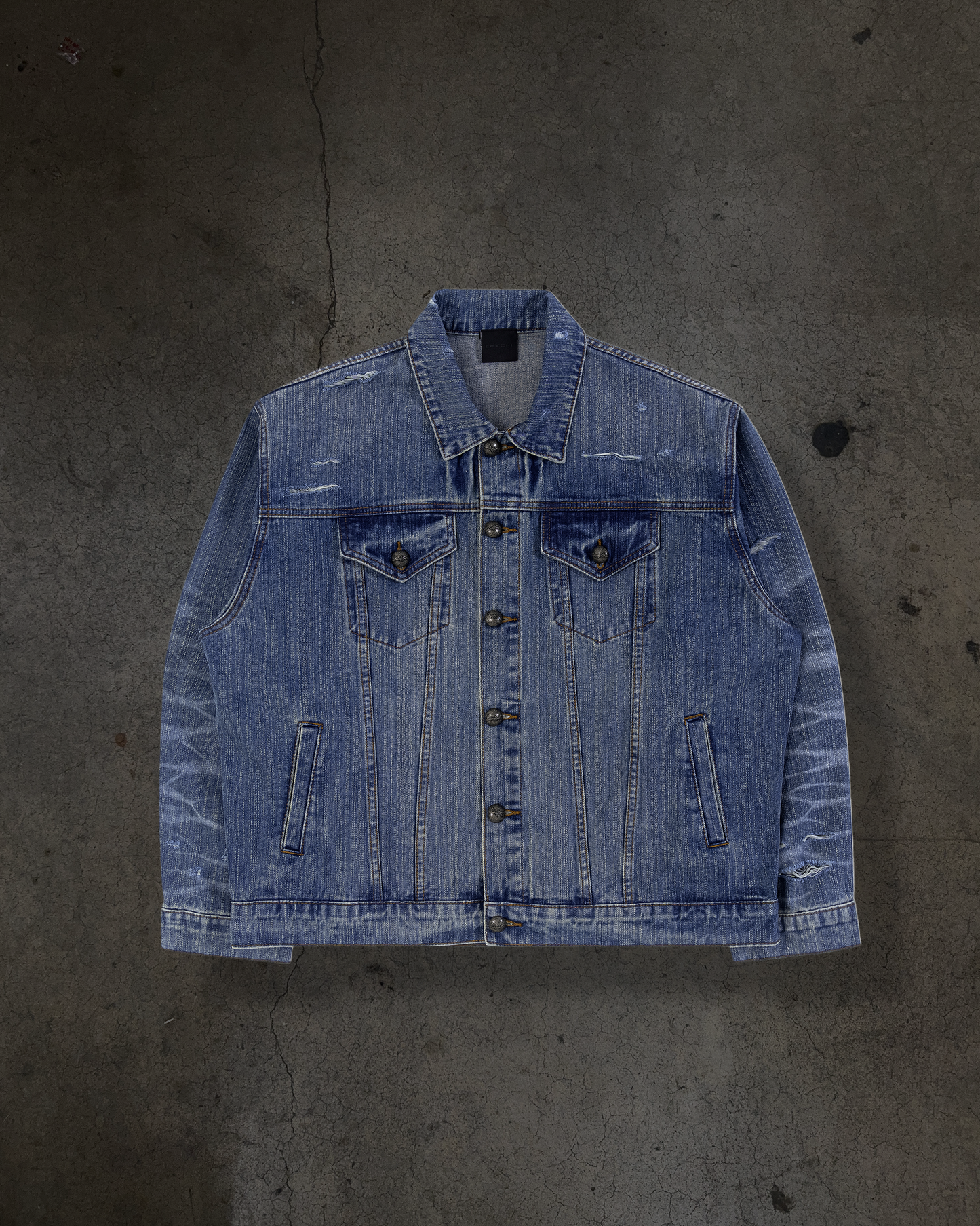 FADED DENIM JACKET (LIGHT WASH)