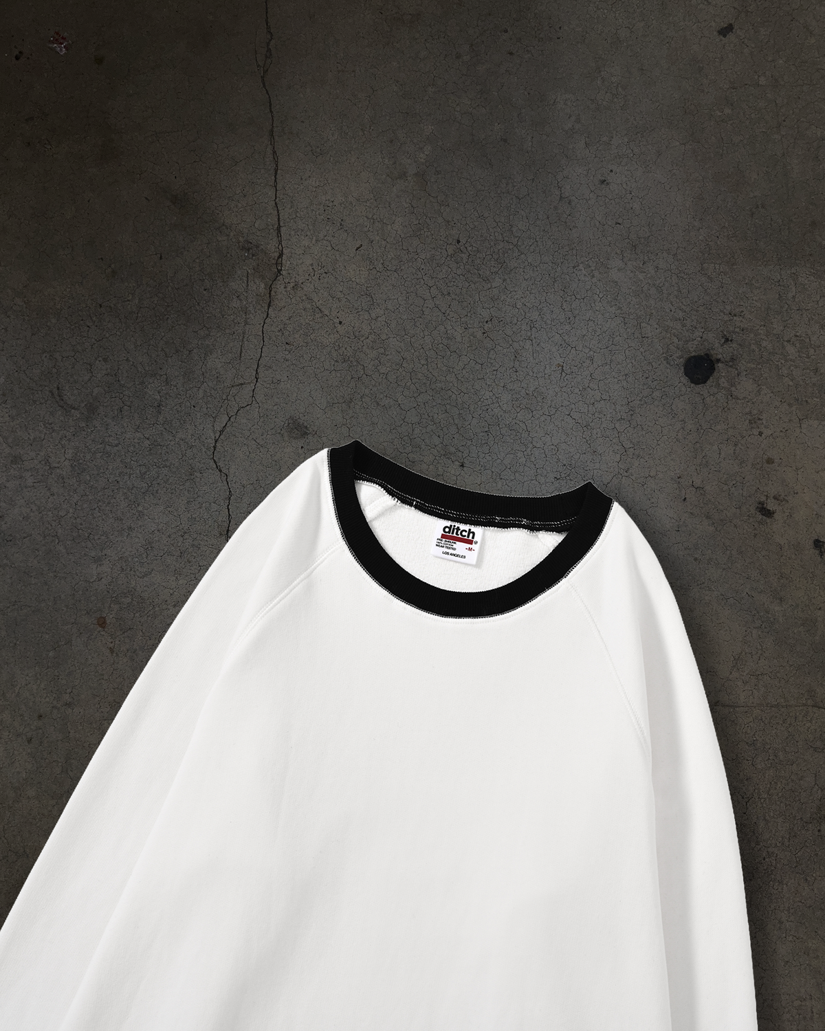 VINTAGE BLANK CREWNECK (B&W)