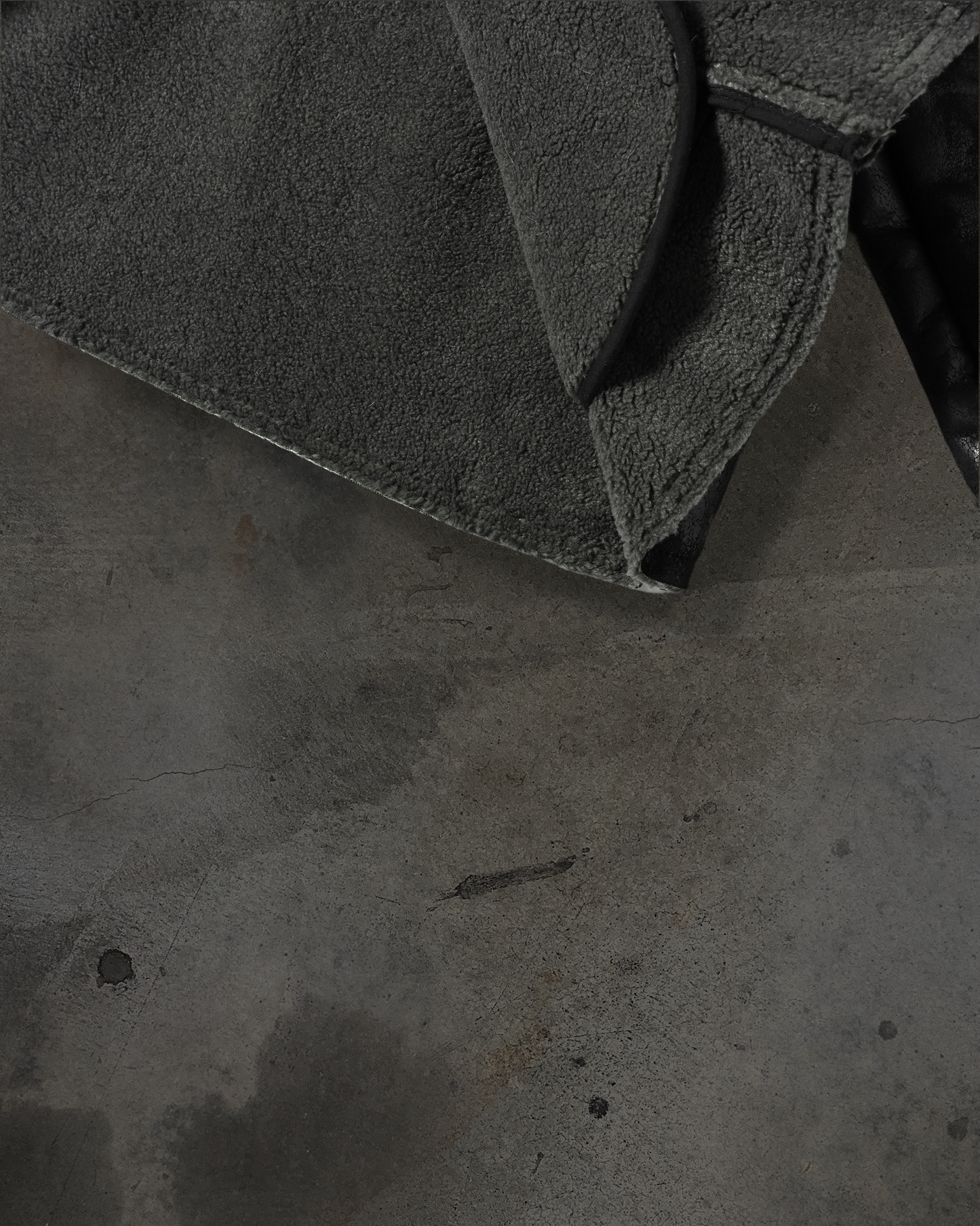 SHEARLING JACKET (COAL)