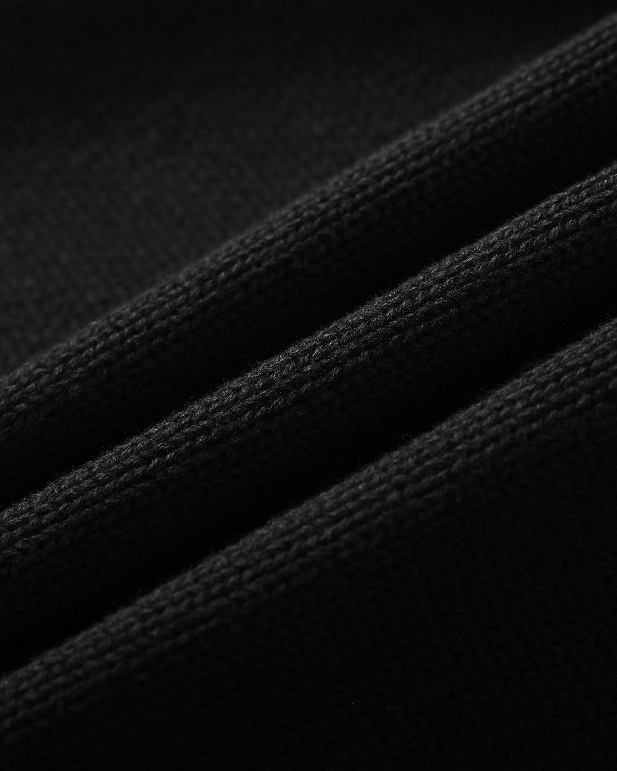 GRAVE DIGGING KNIT HOODIE (NOIR)