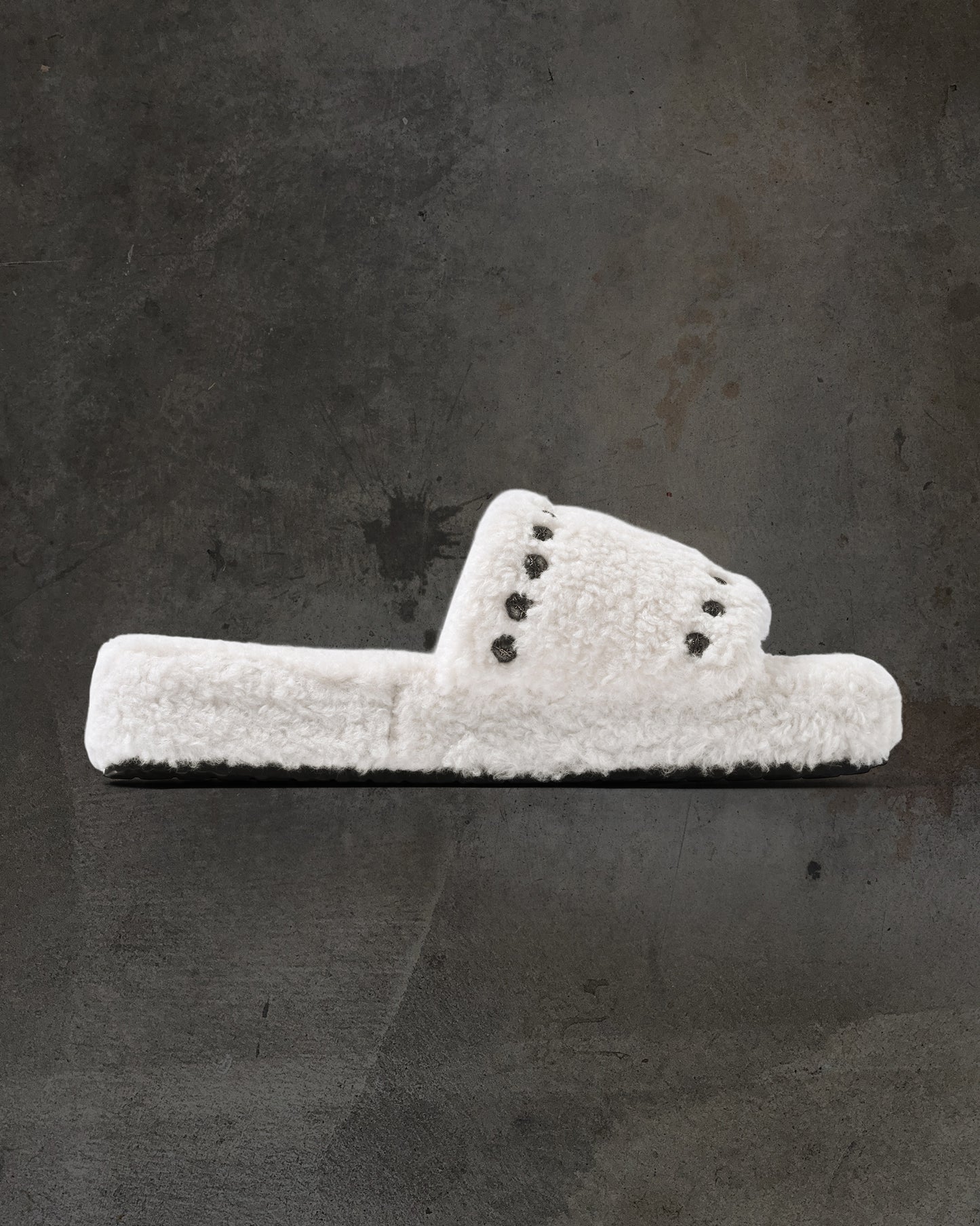 SHEARLING SLIDE (BONE)