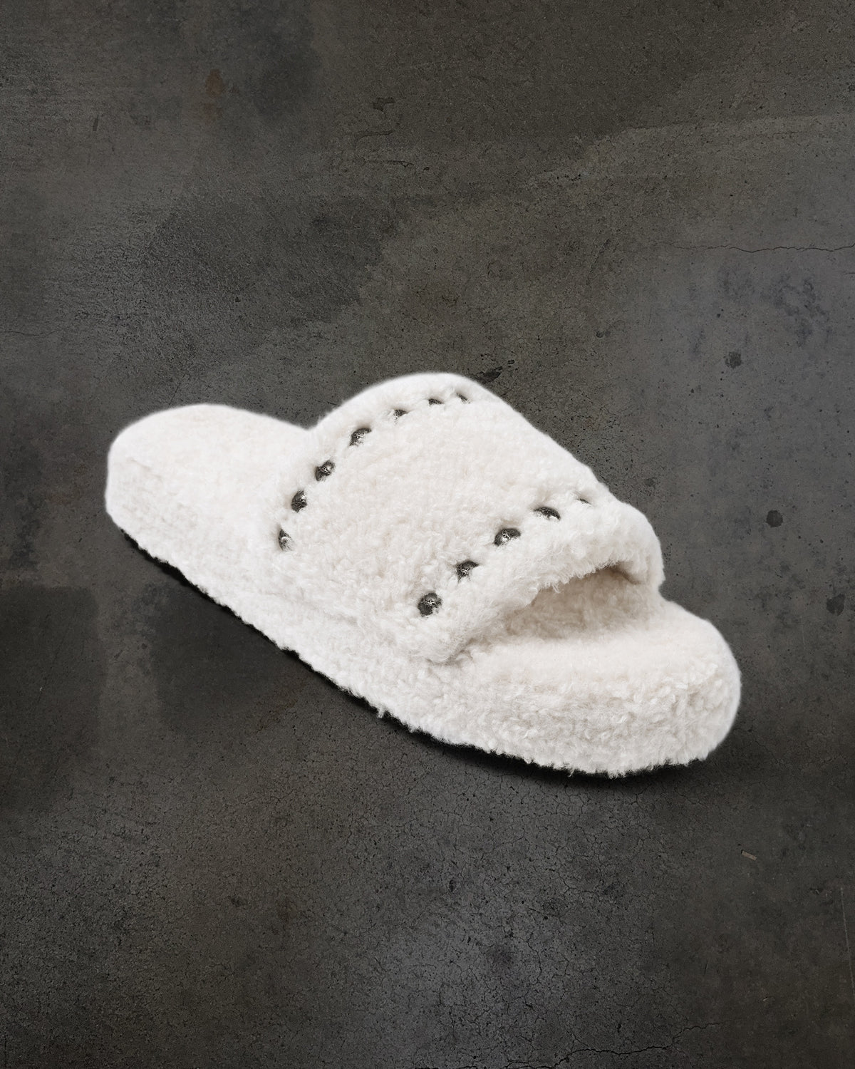 SHEARLING SLIDE (BONE)