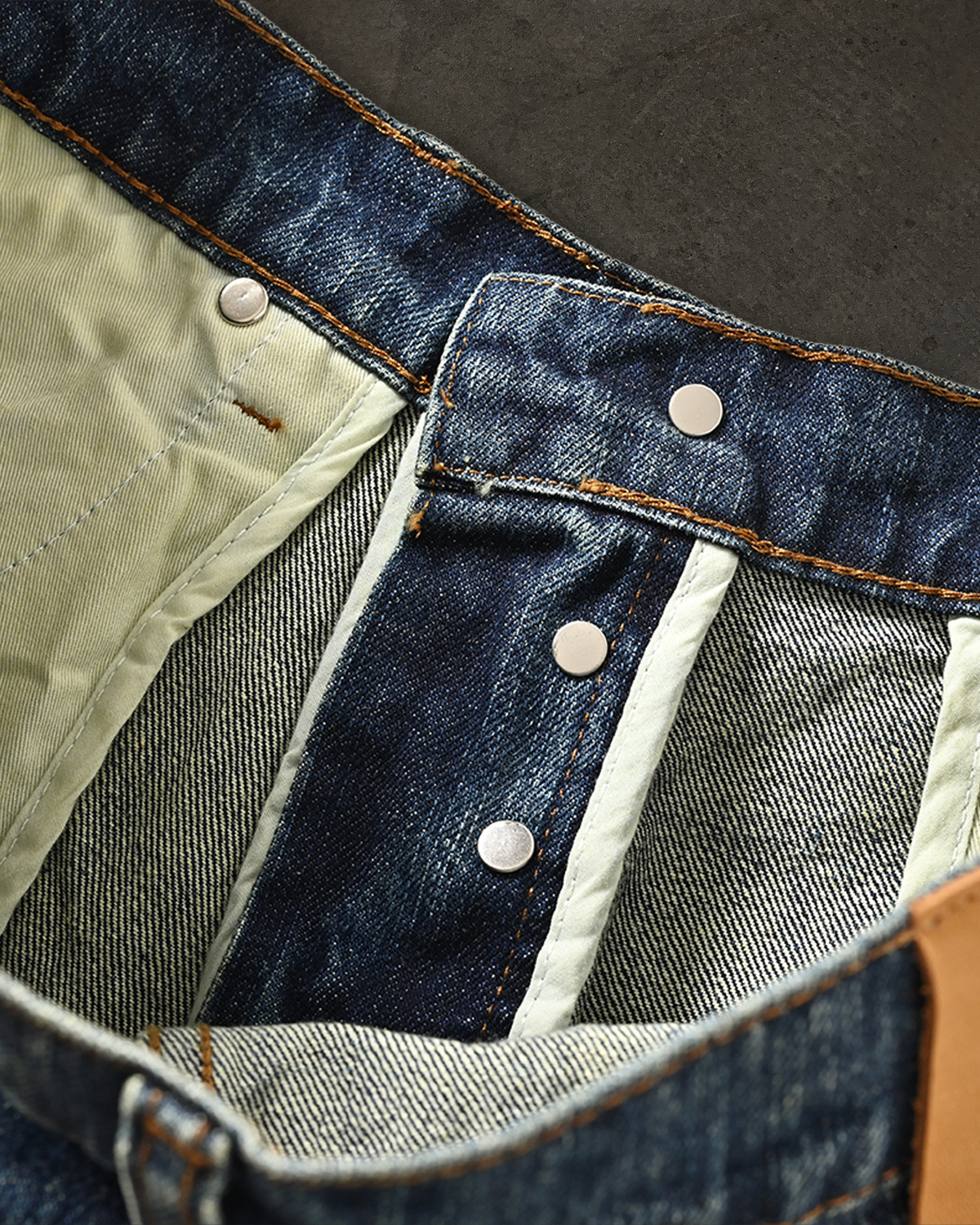 HANDMEDOWN DENIM (DISTRESSED DARK WASH)