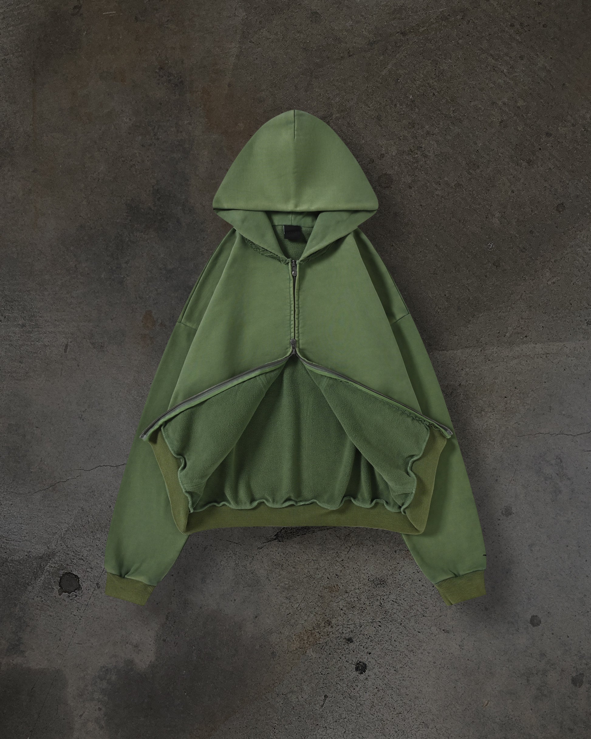 BLANK ZIPUP (MATCHA) – ditch