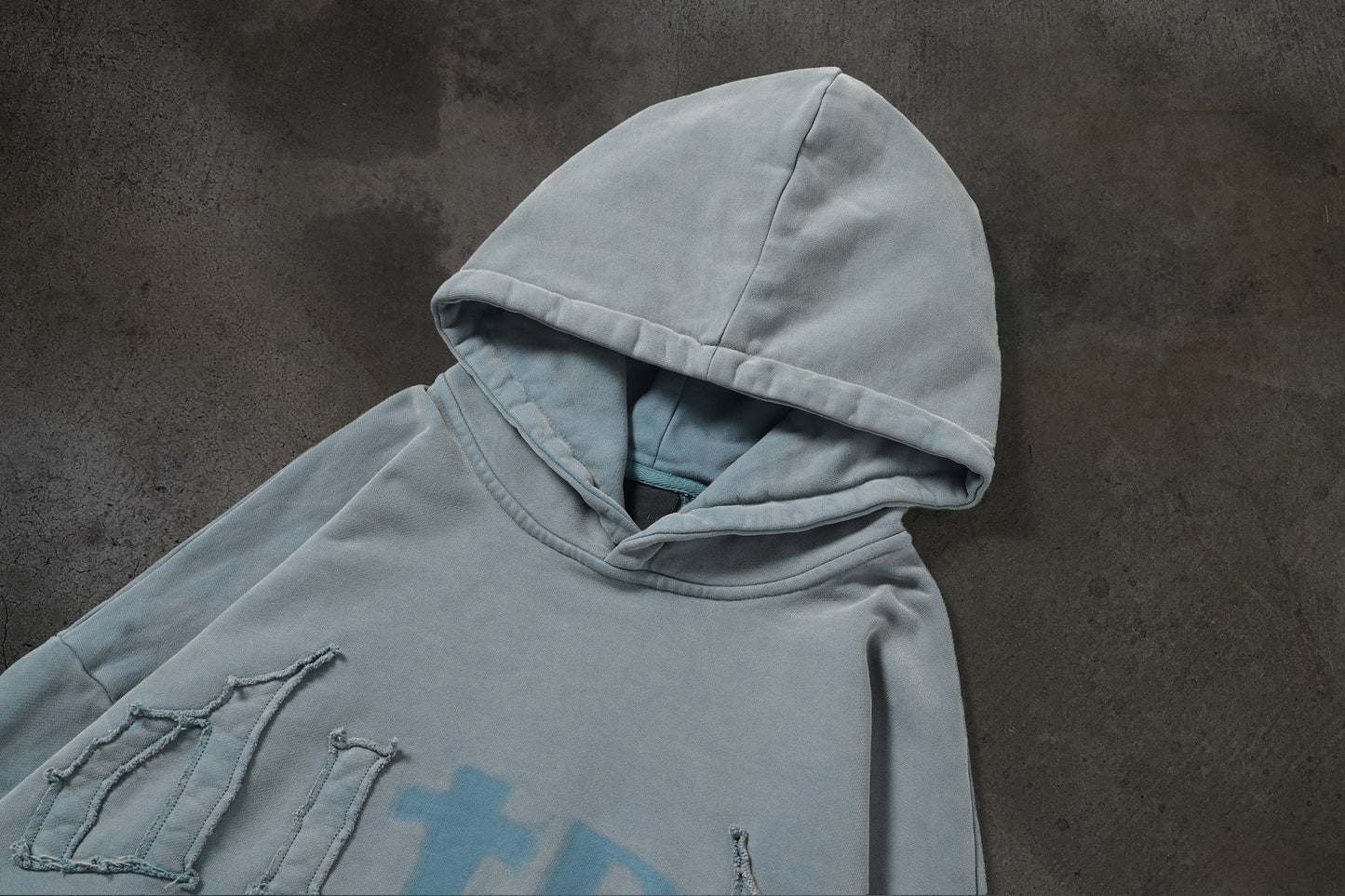 MISSING PATCH PULLOVER (FLINT)