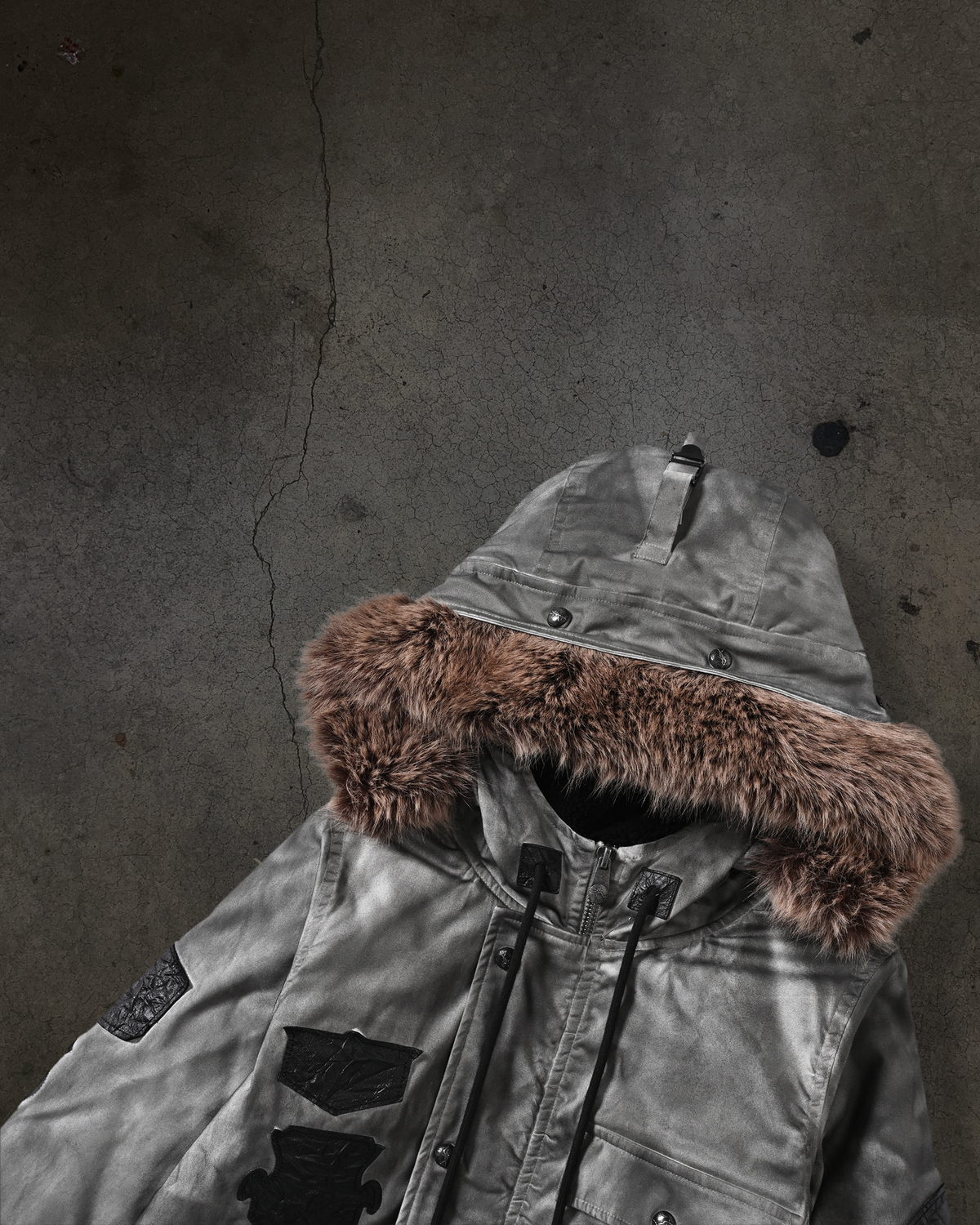 LAMB CREST PARKA (DYED GREY)