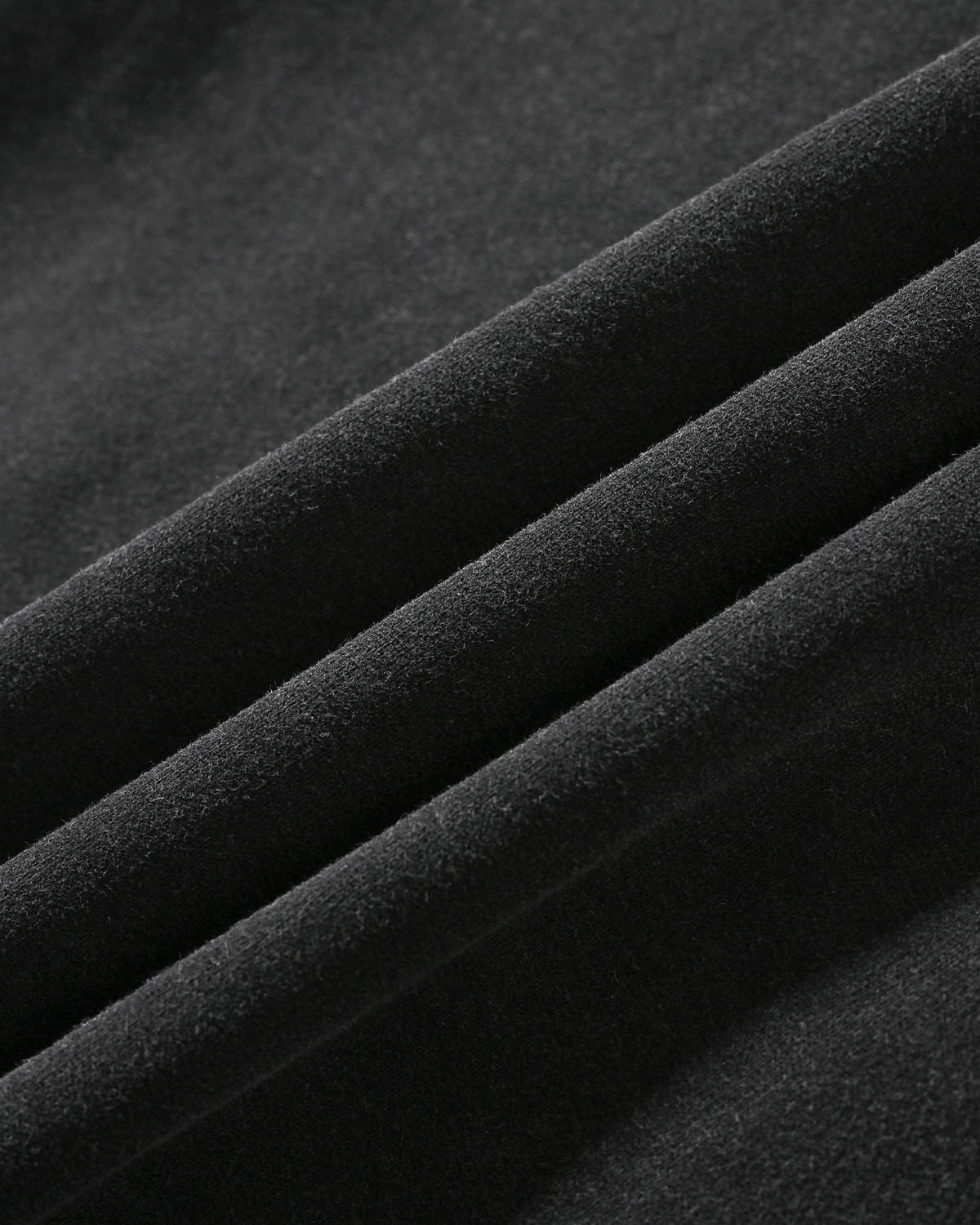 ATHLETIC BARBED PULLOVER (COAL)