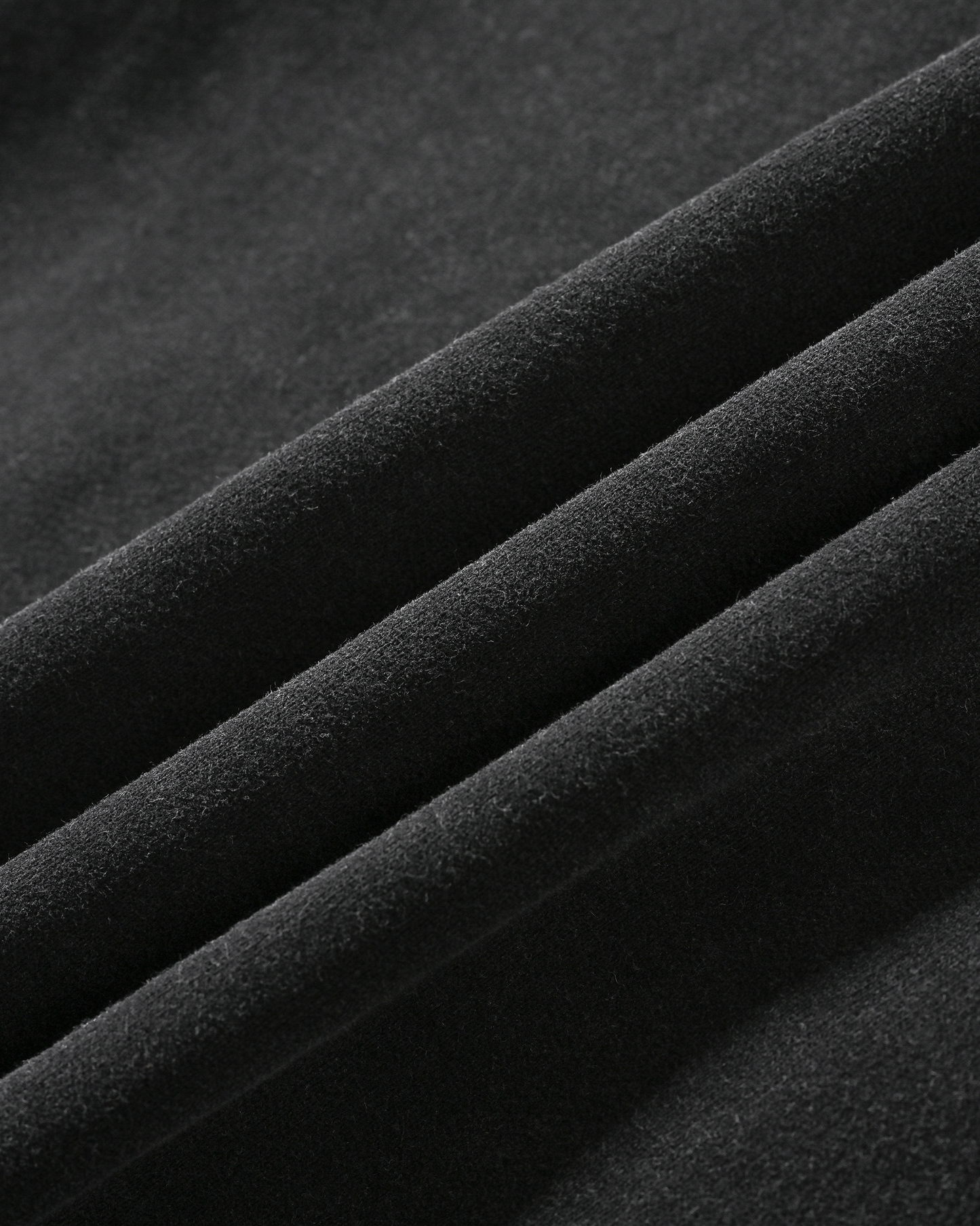 ATHLETIC BARBED PULLOVER (COAL)