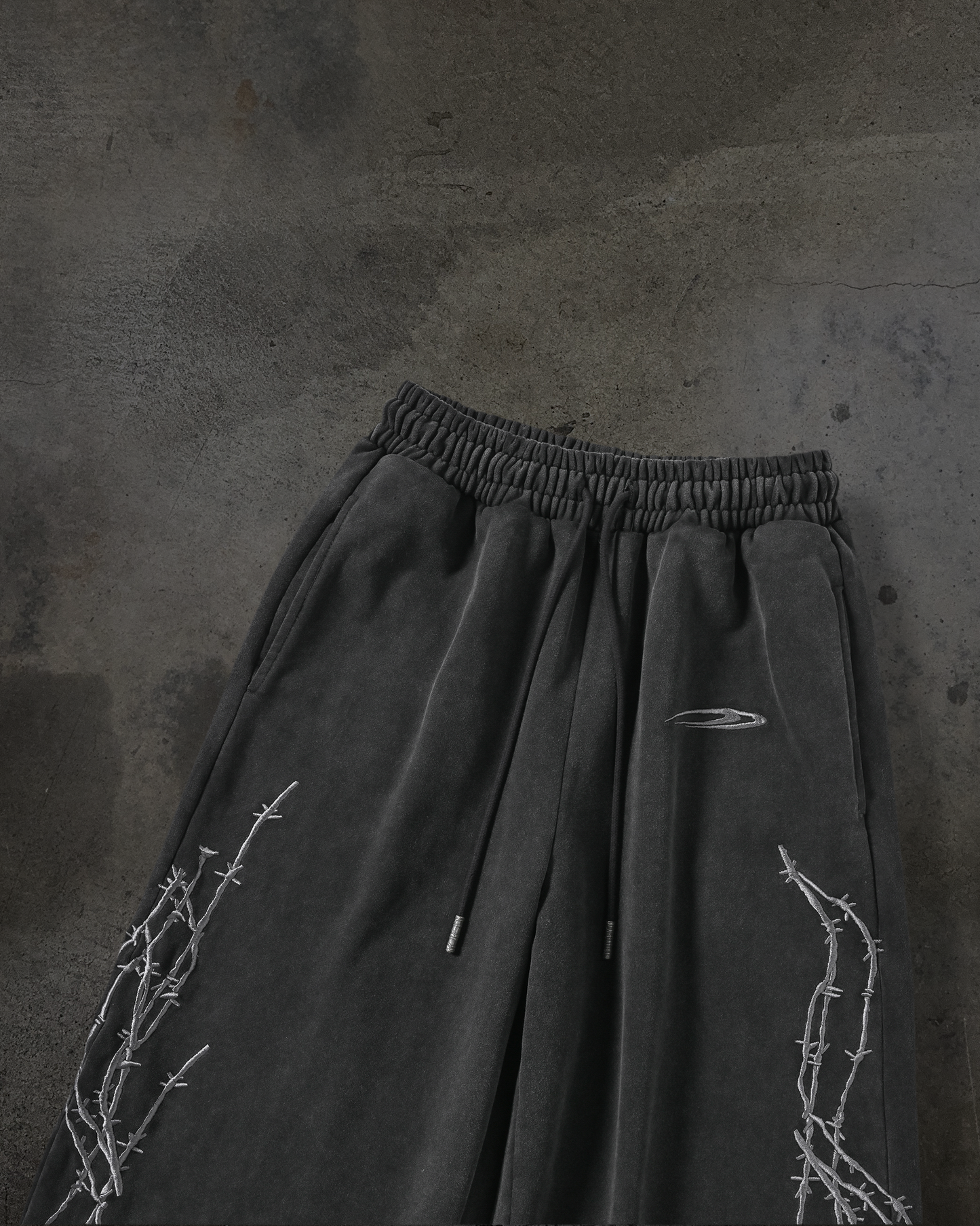 ATHLETIC BARBED SWEATS (COAL)