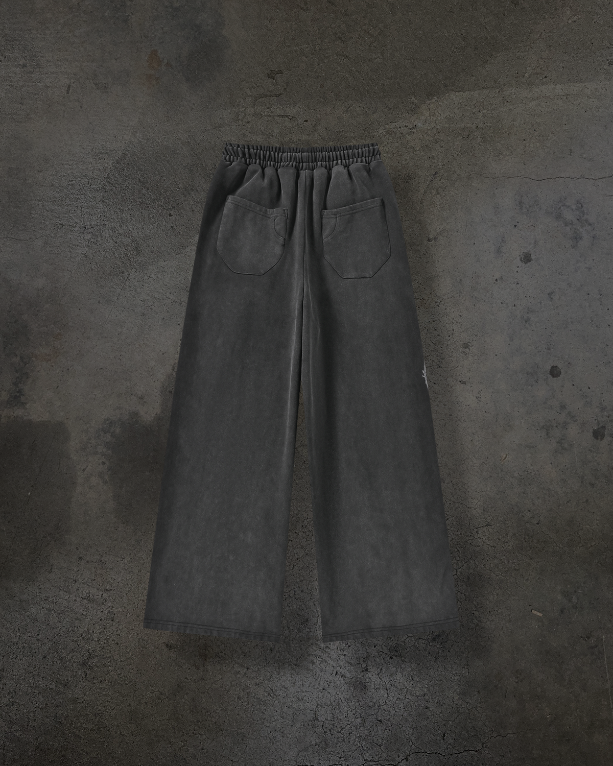 ATHLETIC BARBED SWEATS (COAL)