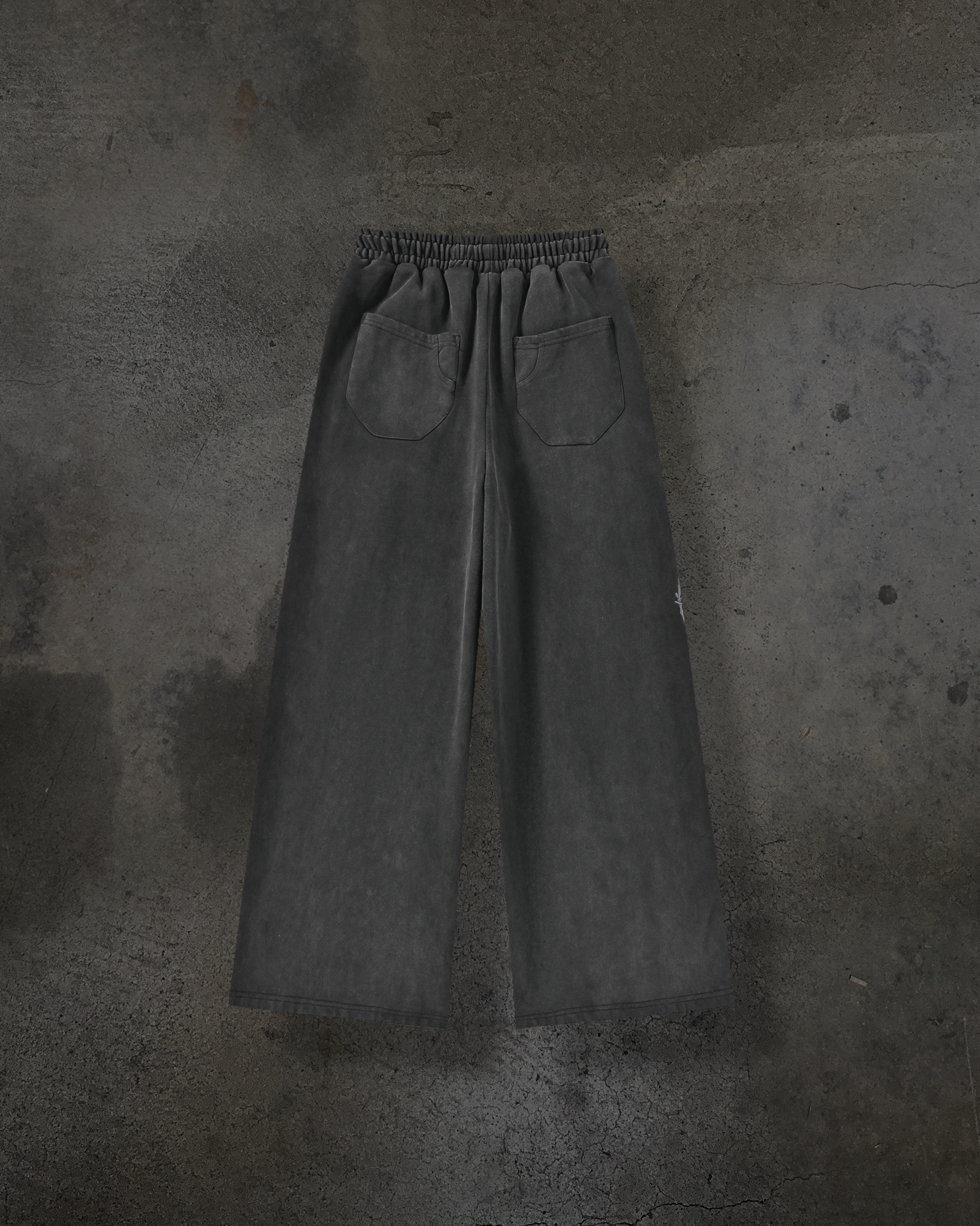 ATHLETIC BARBED SWEATS (COAL) – ditch