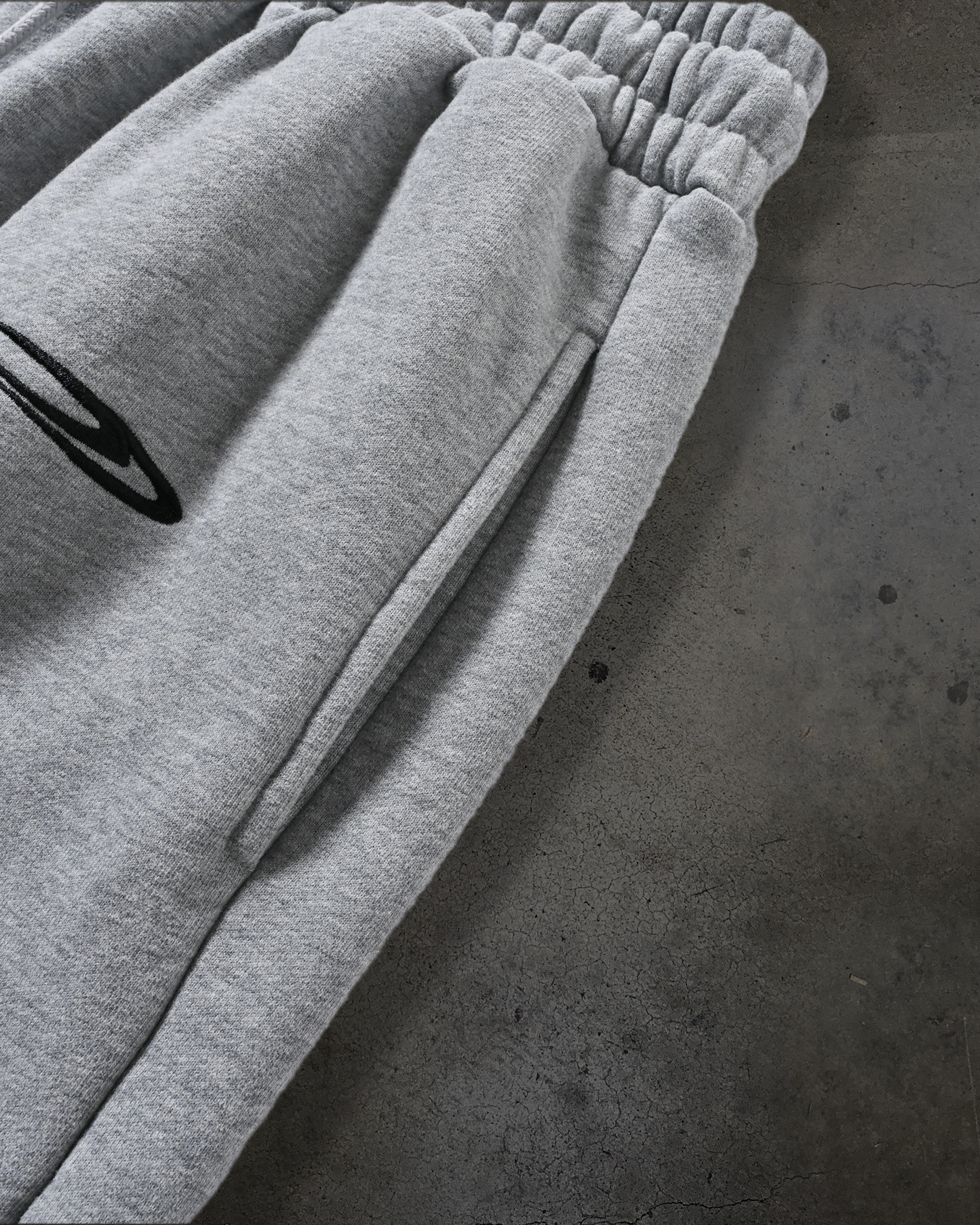 ATHLETIC BARBED SWEATS (HEATHER GREY)
