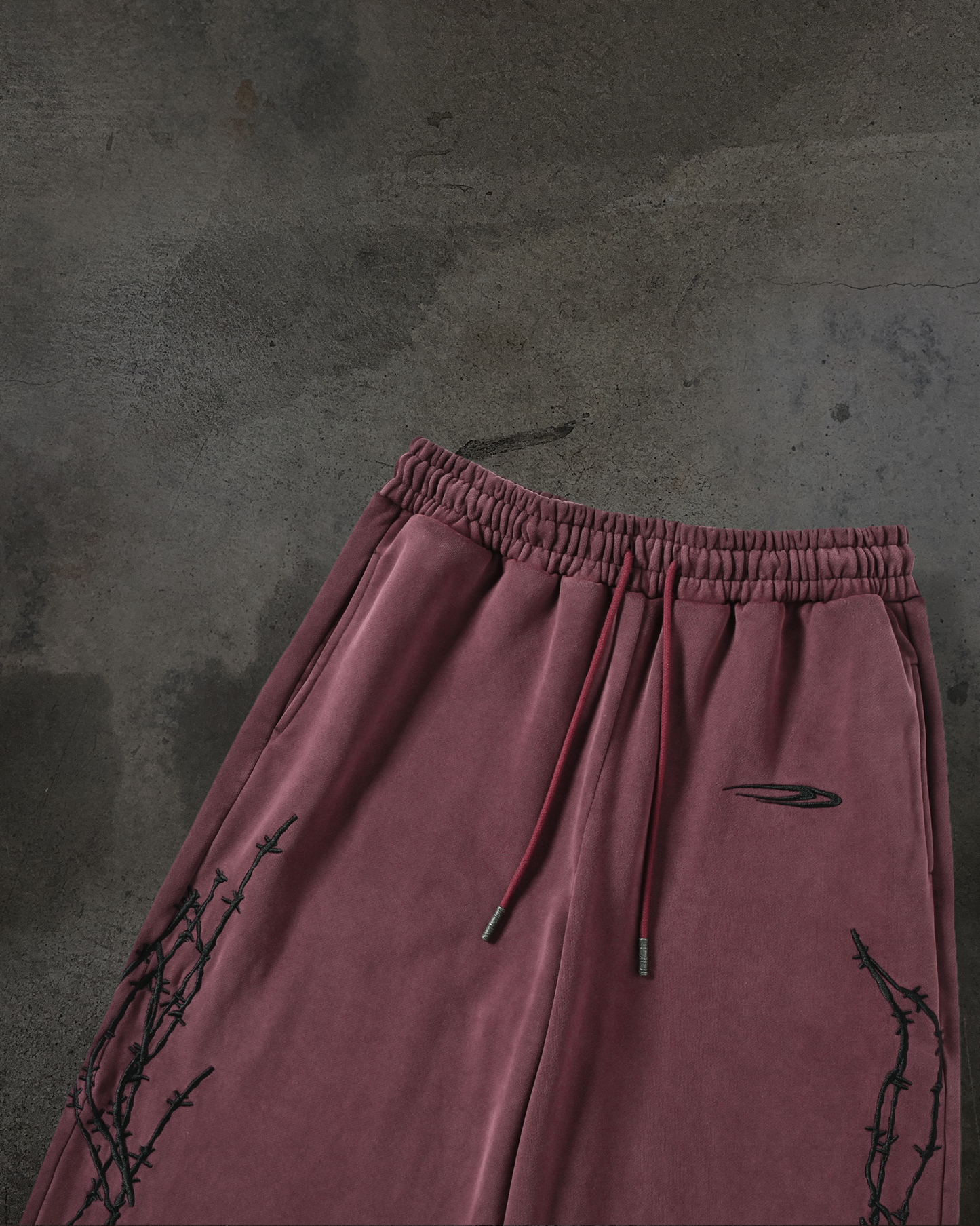 ATHLETIC BARBED SWEATS (CRIMSON)