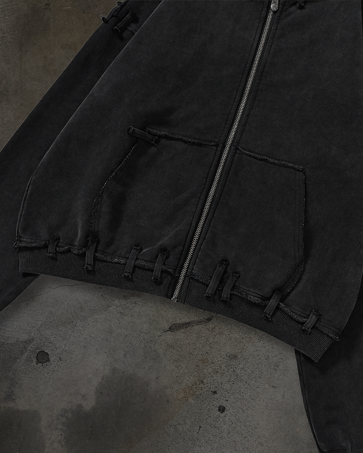STRAITJACKET (COAL)