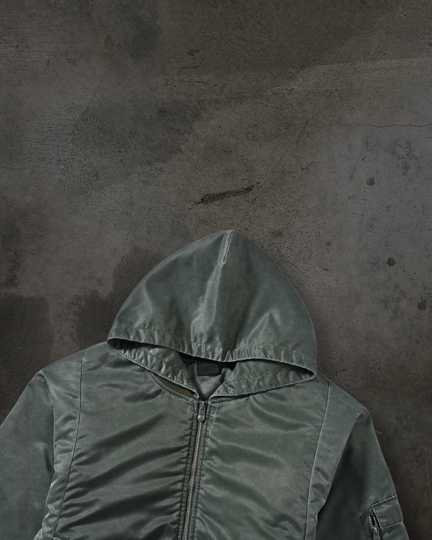 DYED NYLON BOMBER (MILITARY GREEN)