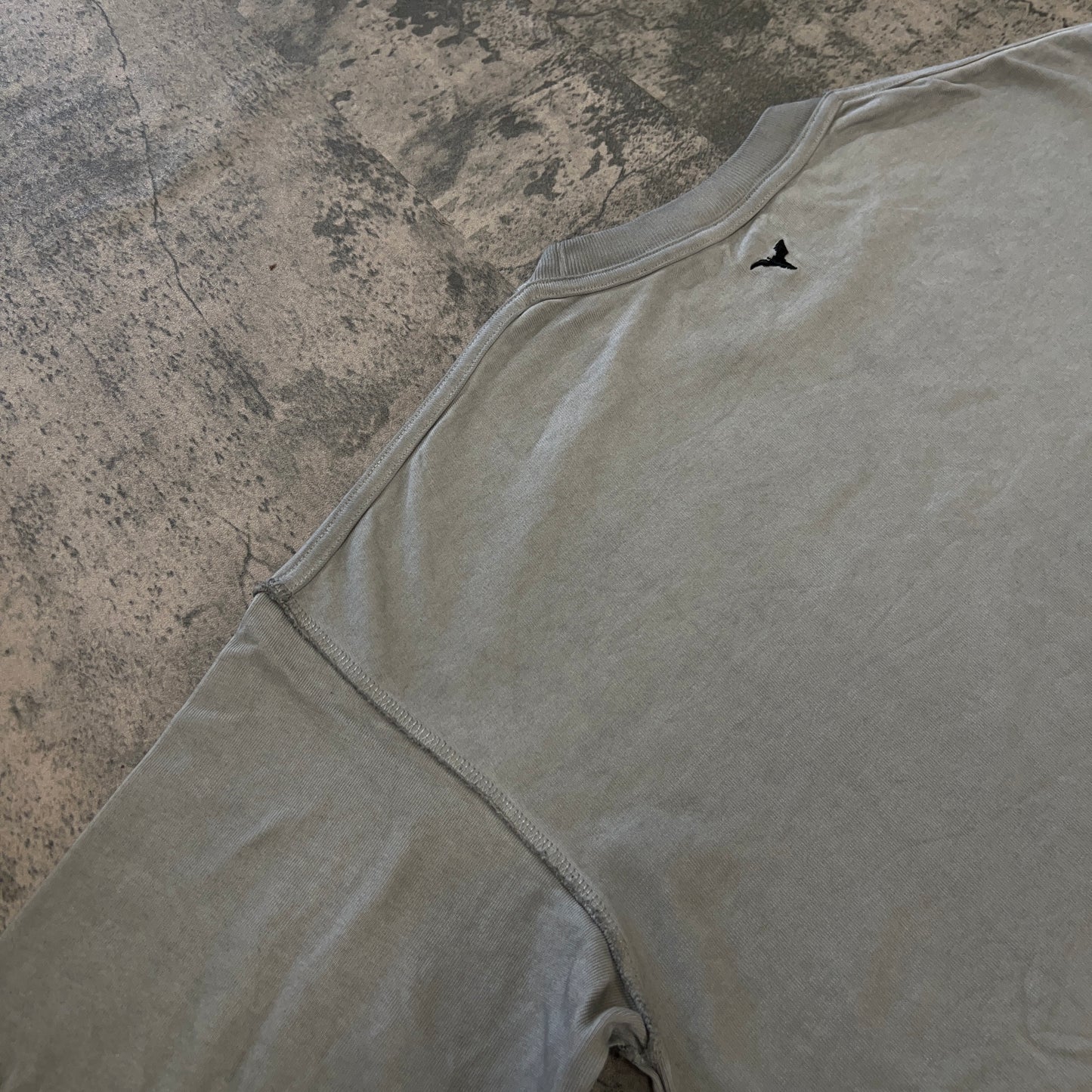 BLANK DISTRESSED TEE (DYED GREY)