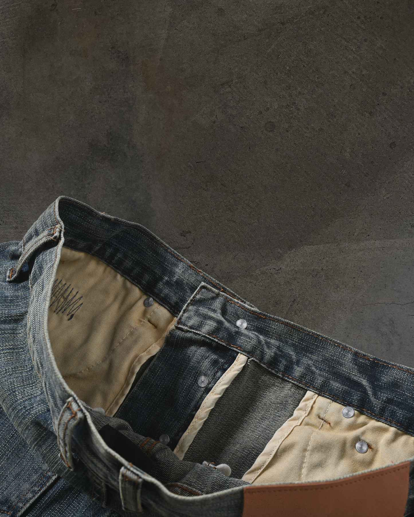 SLUB REPAIRED DENIM (DIRTY WASH)